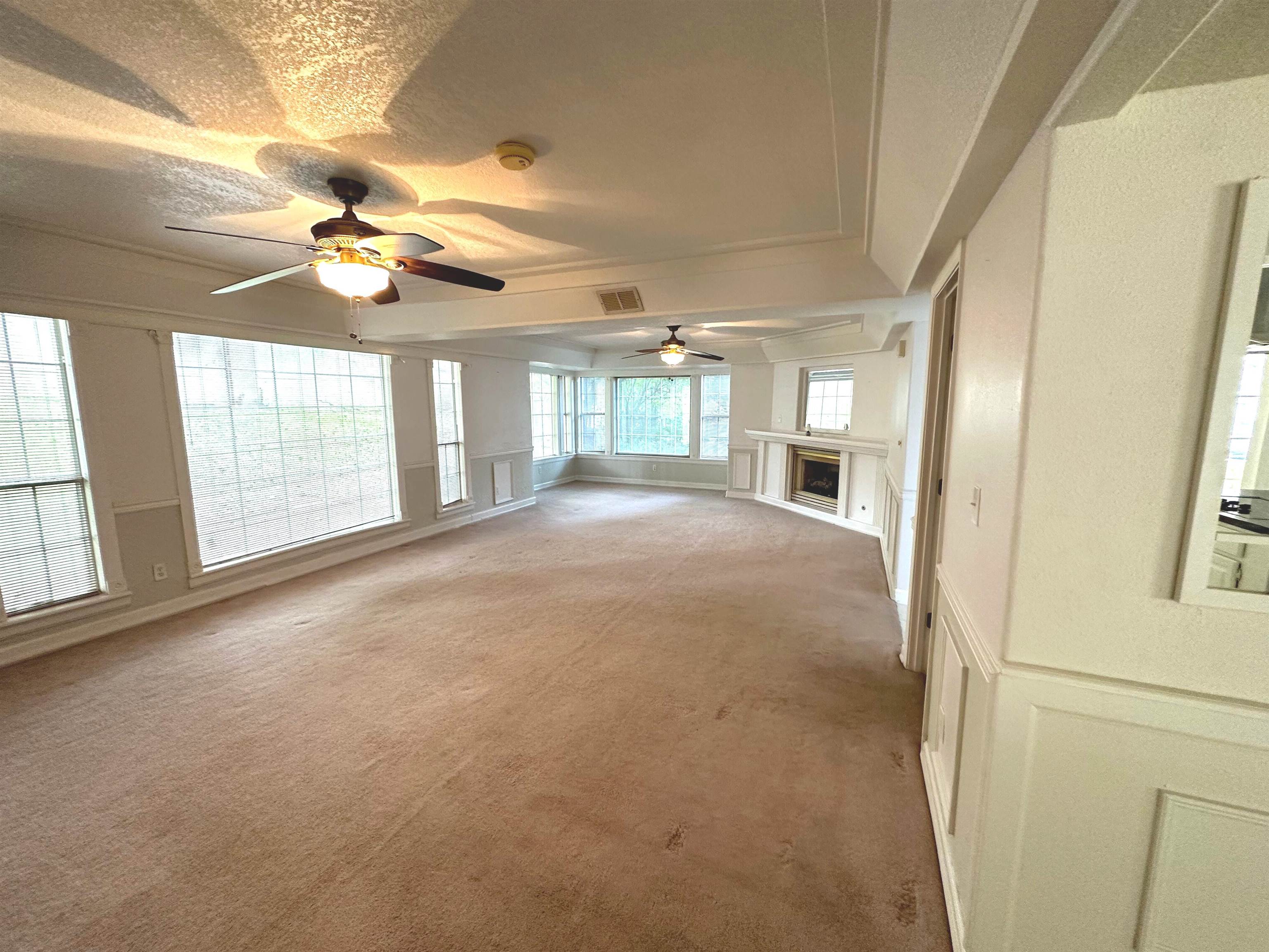 1906 Carolyn Drive Property Photo 12
