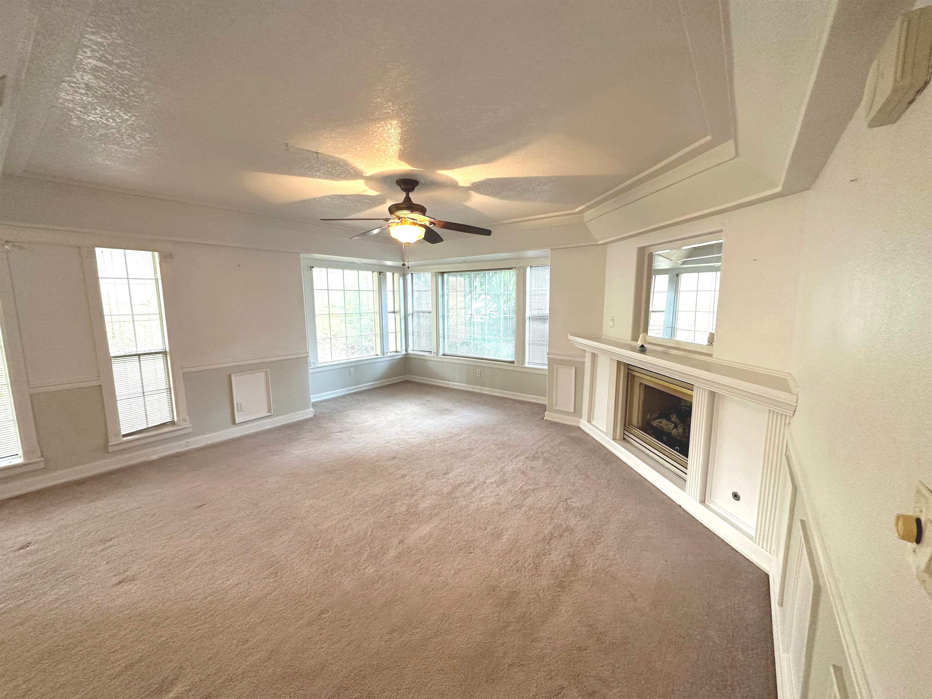 1906 Carolyn Drive Property Photo 13