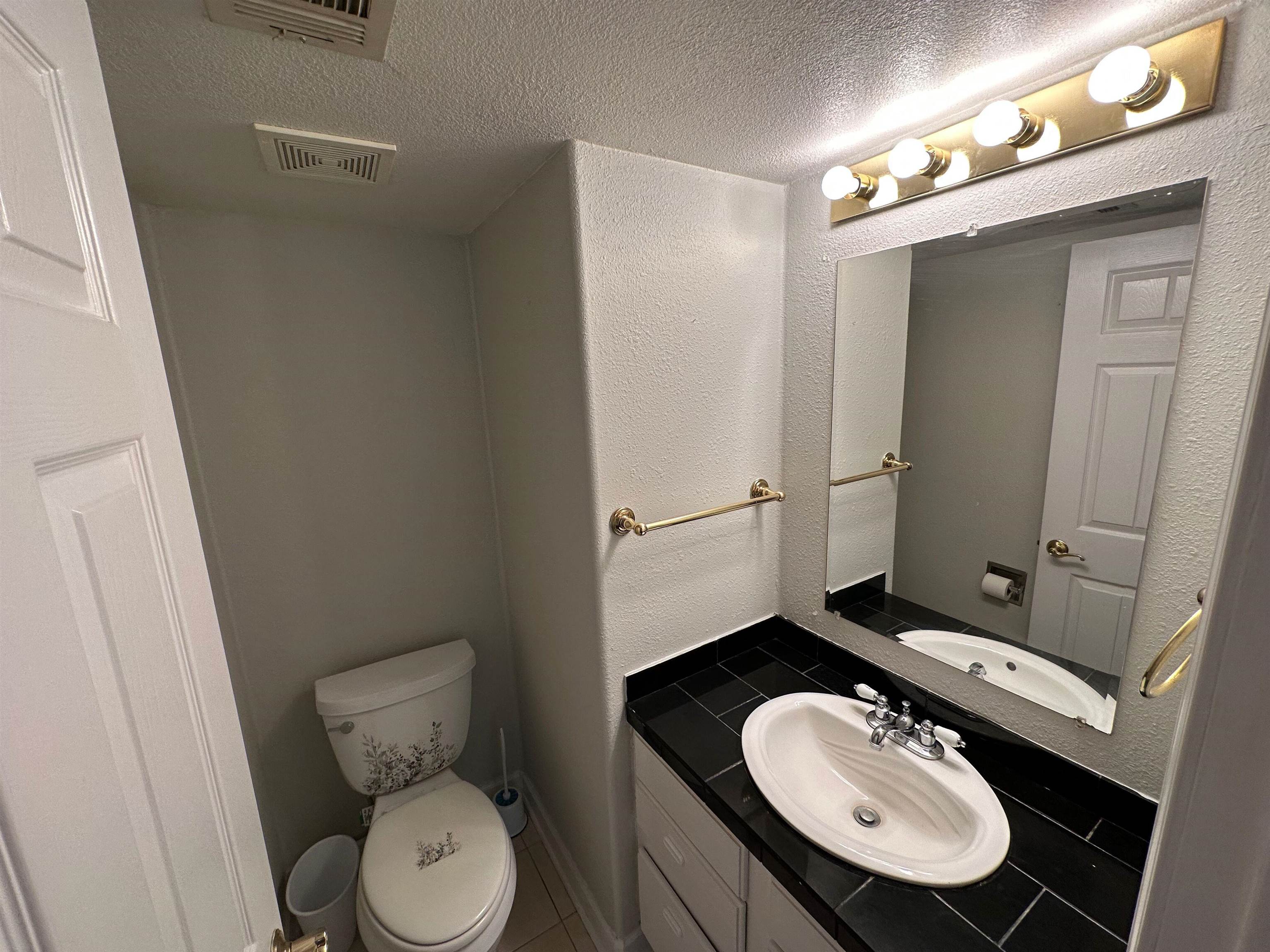 1906 Carolyn Drive Property Photo 17