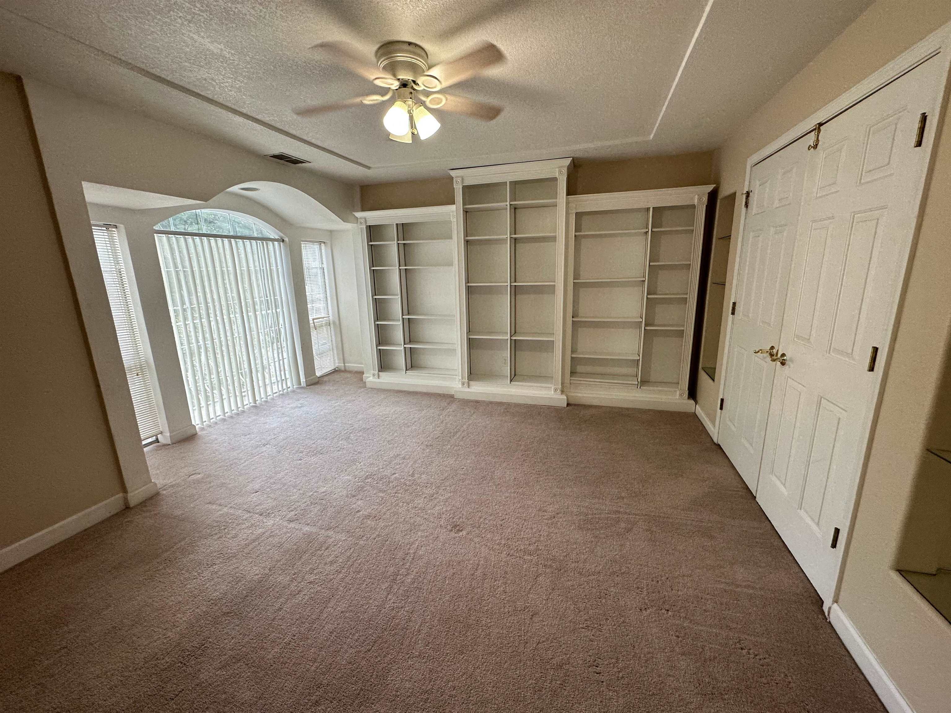 1906 Carolyn Drive Property Photo 37