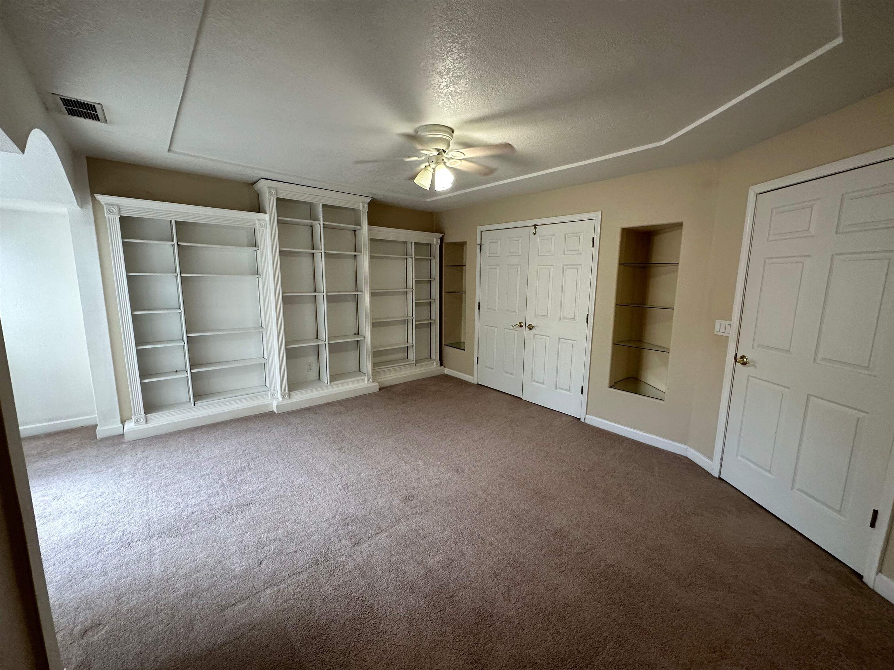 1906 Carolyn Drive Property Photo 38