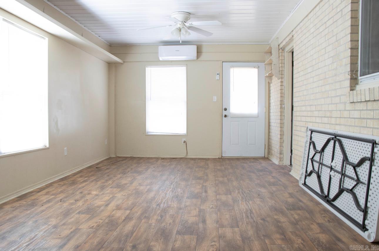 7818 Dollarway Road Property Photo 11