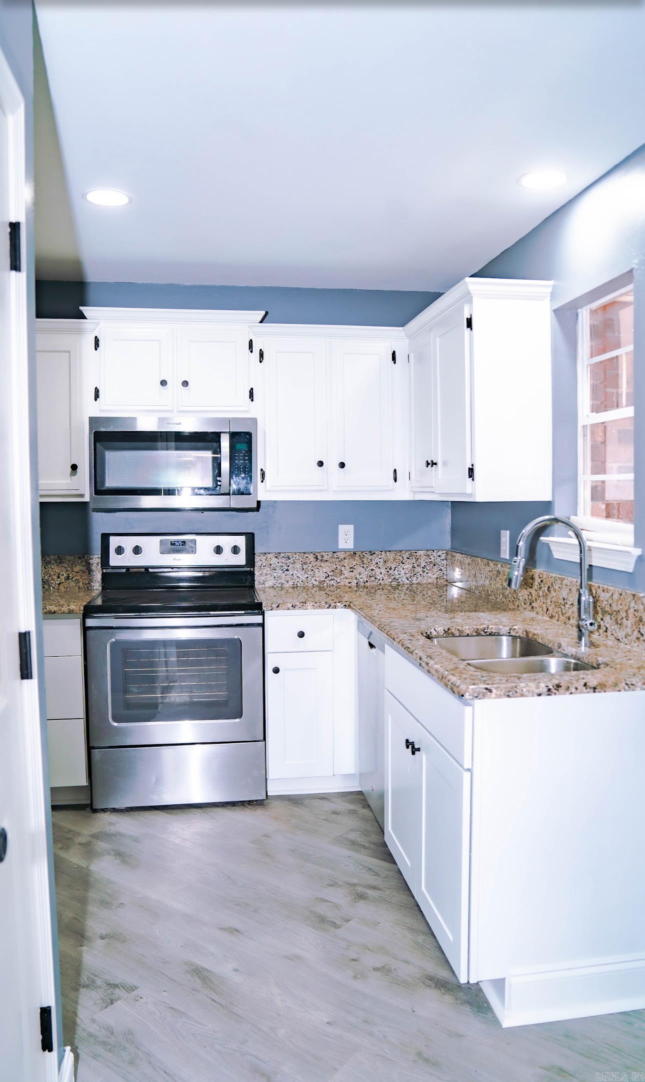 200 Pine Forest Apt C2 Drive Property Photo 7