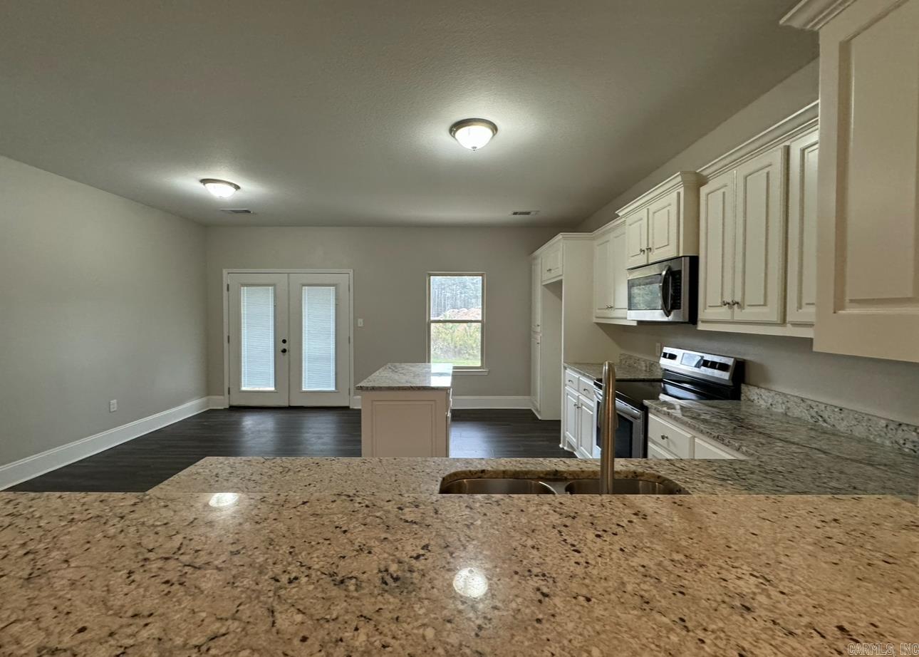 11911 Springtree Drive Property Photo 5