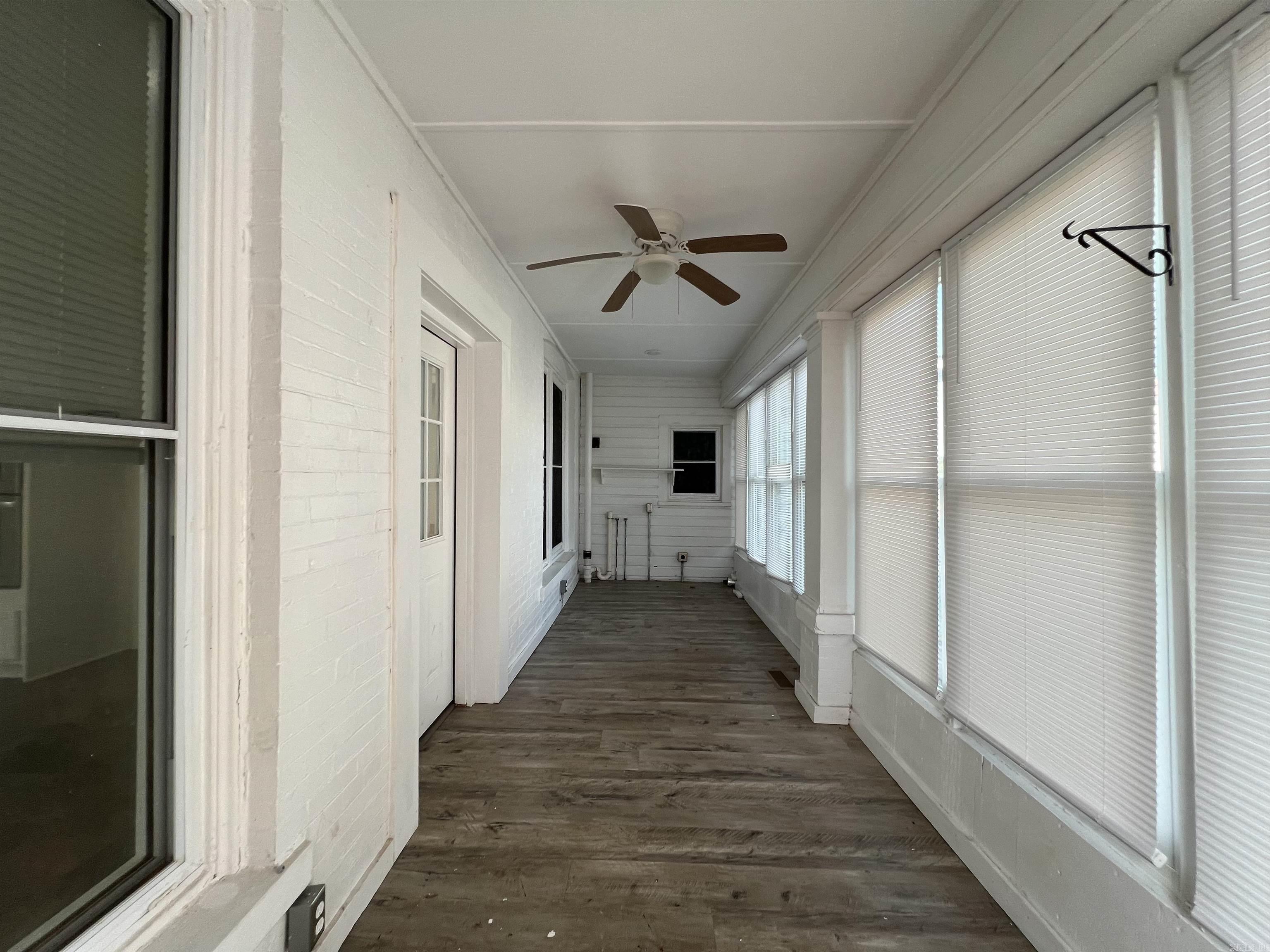 500 W Court Property Photo 40