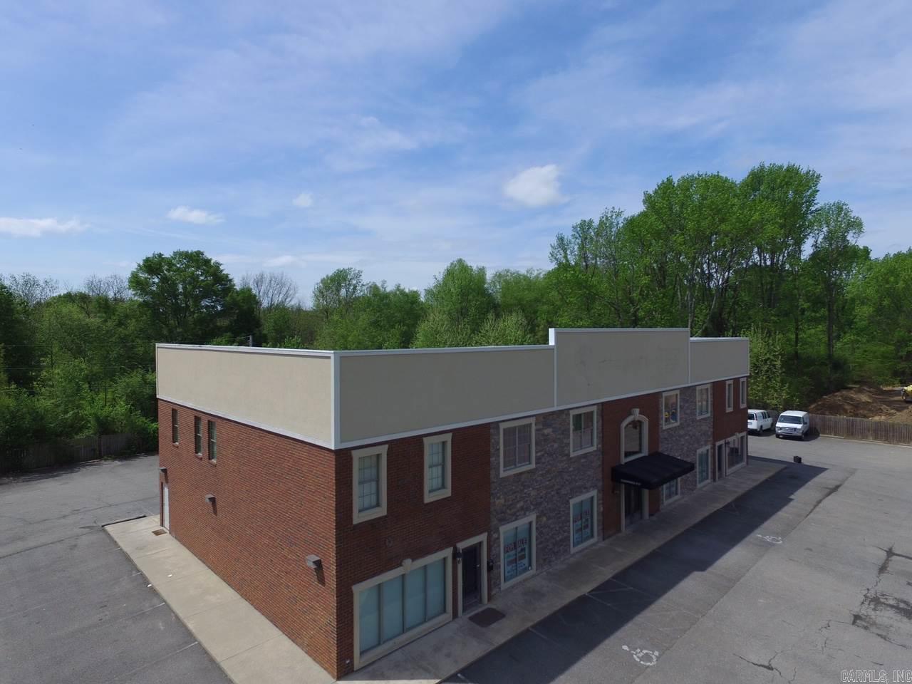 703-717 W Beebe Capps Expressway Property Photo 2