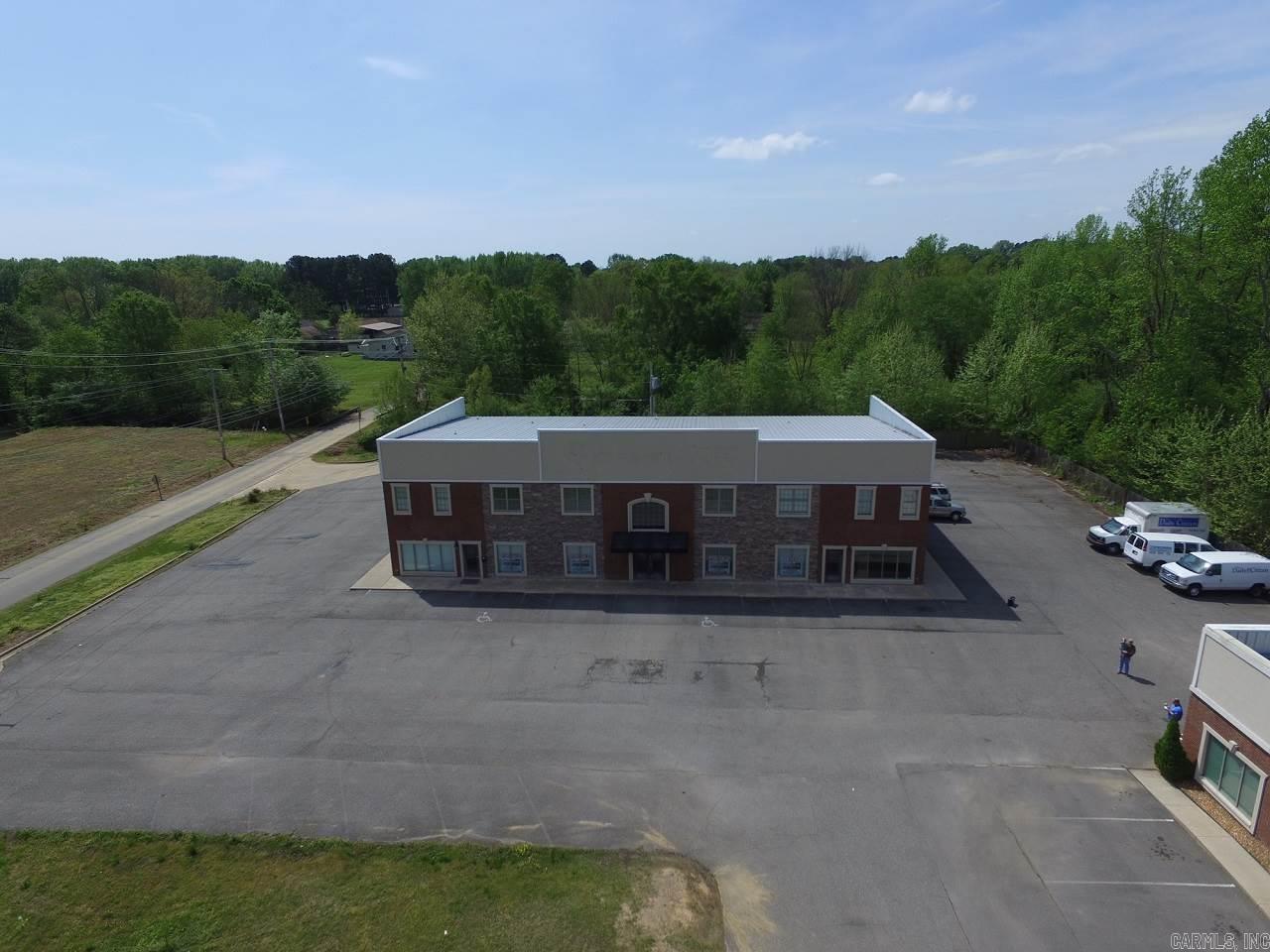703-717 W Beebe Capps Expressway Property Photo 3