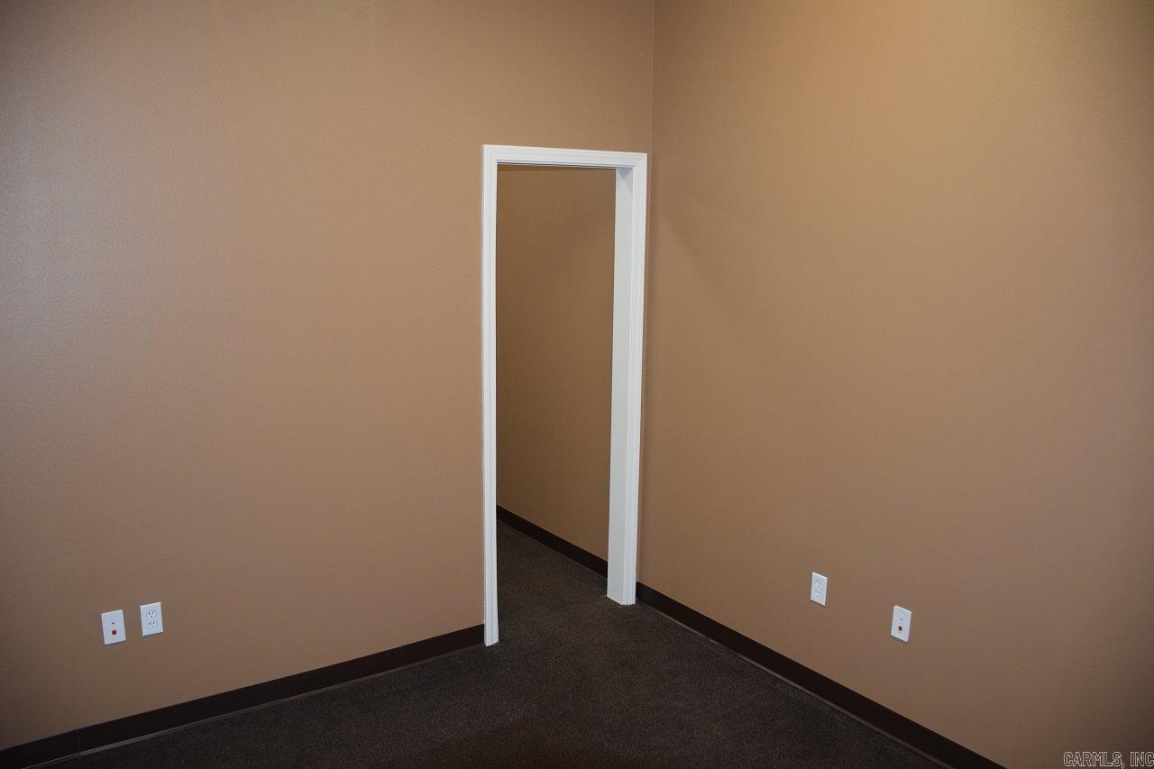 703-717 W Beebe Capps Expressway Property Photo 14