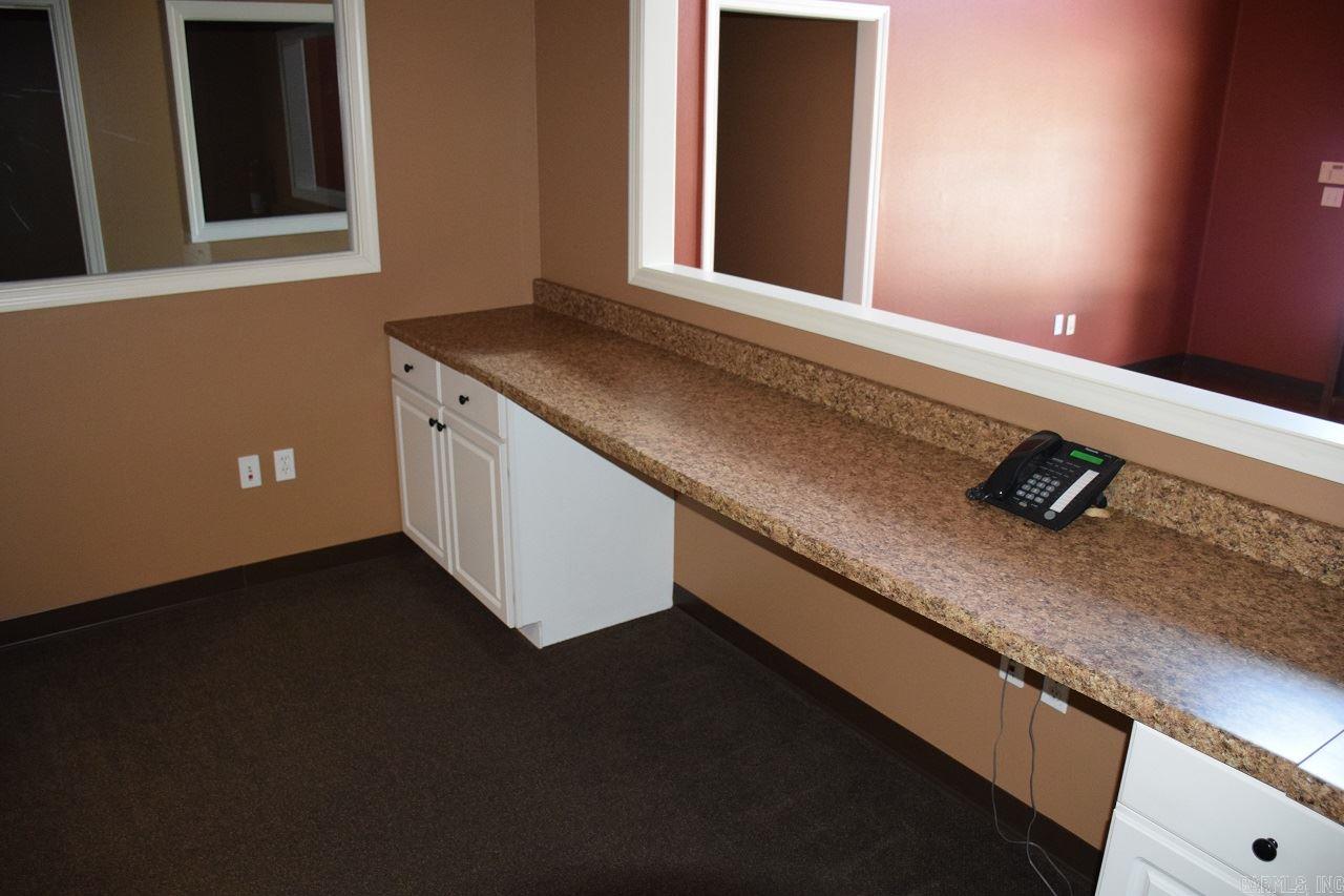 703-717 W Beebe Capps Expressway Property Photo 17