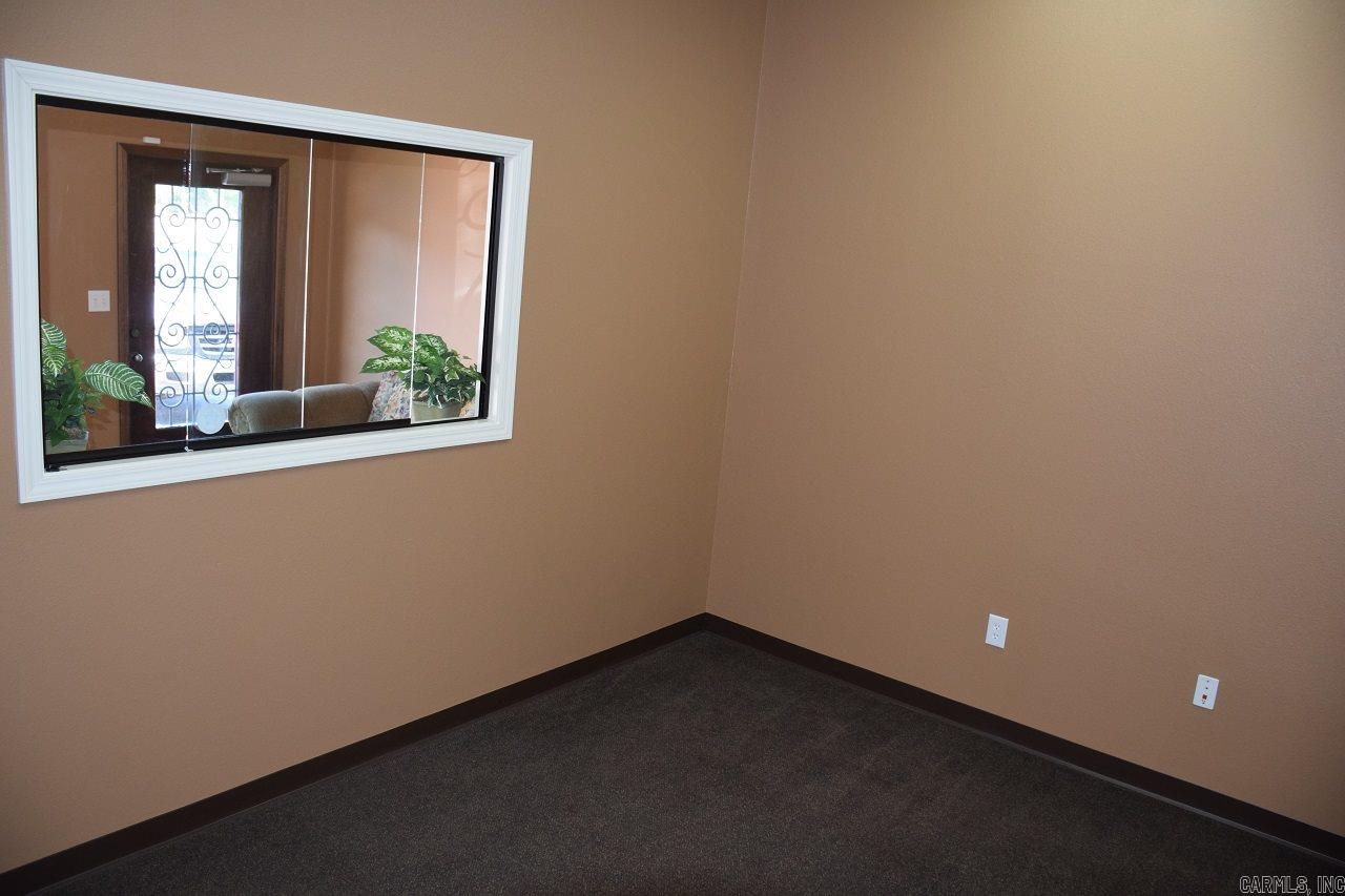 703-717 W Beebe Capps Expressway Property Photo 33