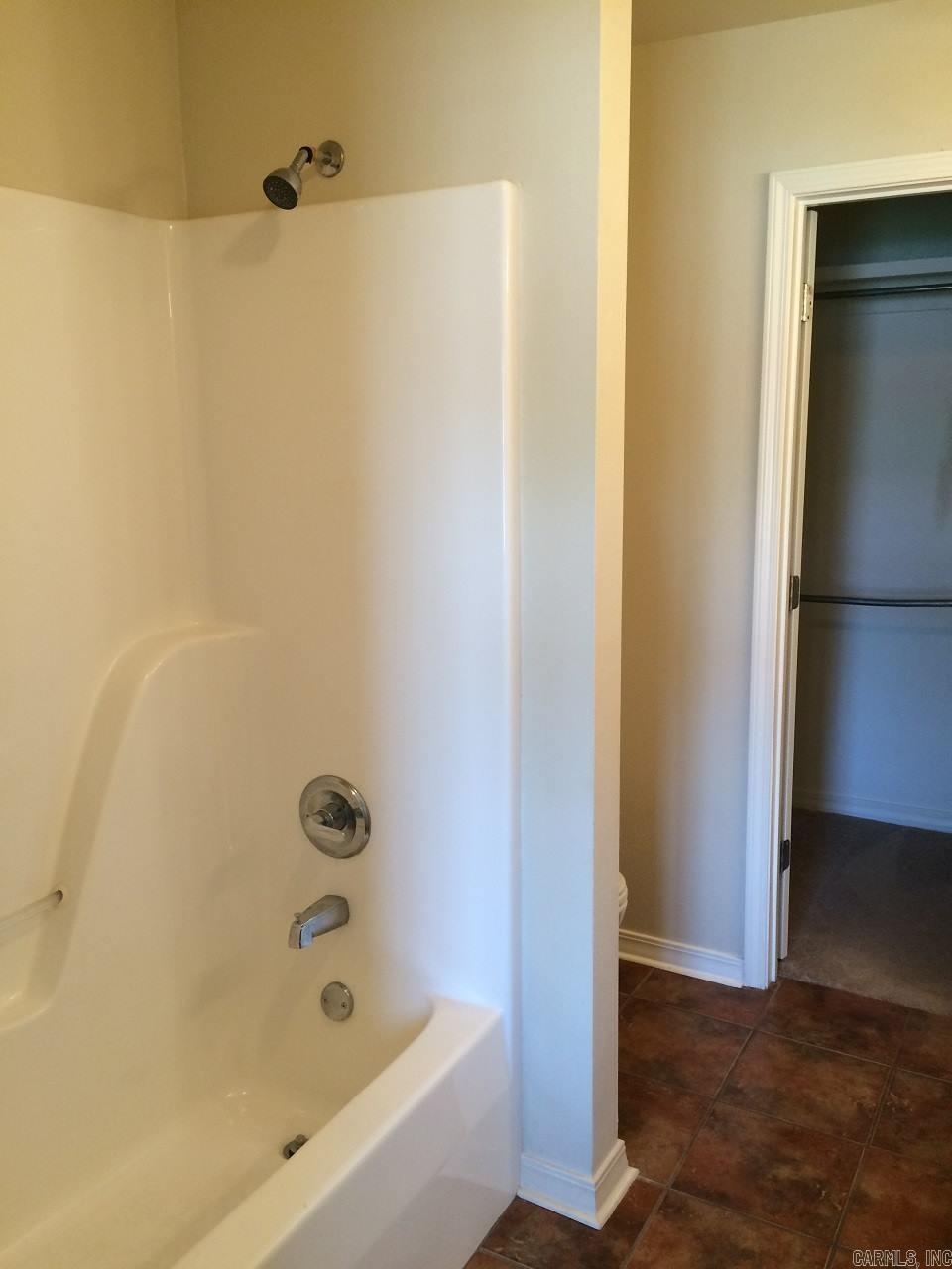 703-717 W Beebe Capps Expressway Property Photo 35