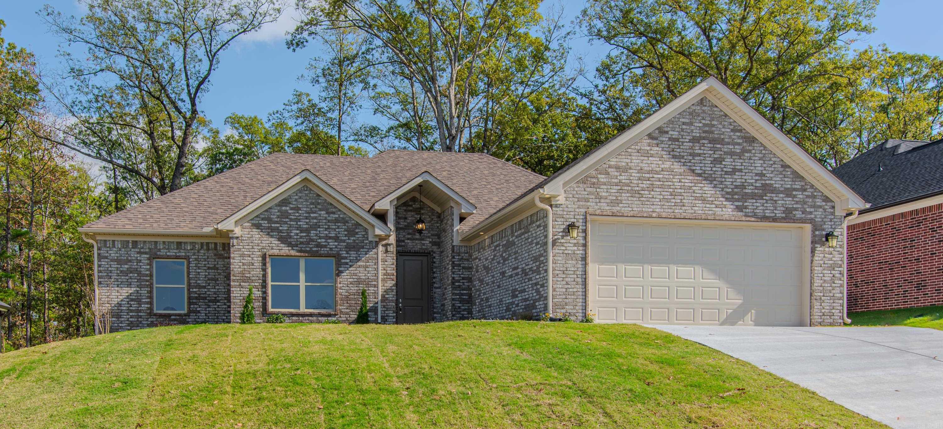 5009 Springwood Circle Property Photo