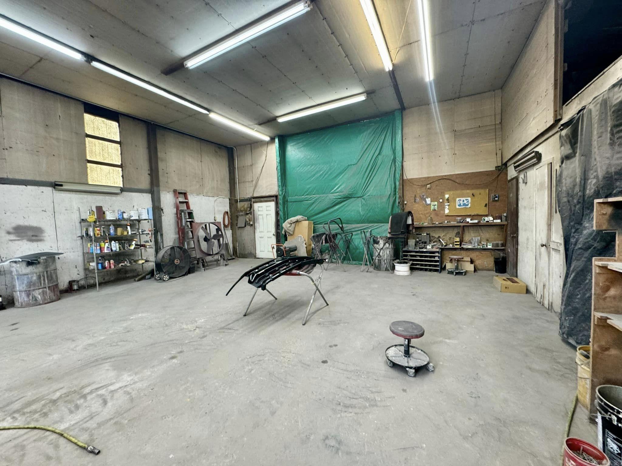 200 Floral Road Property Photo 2