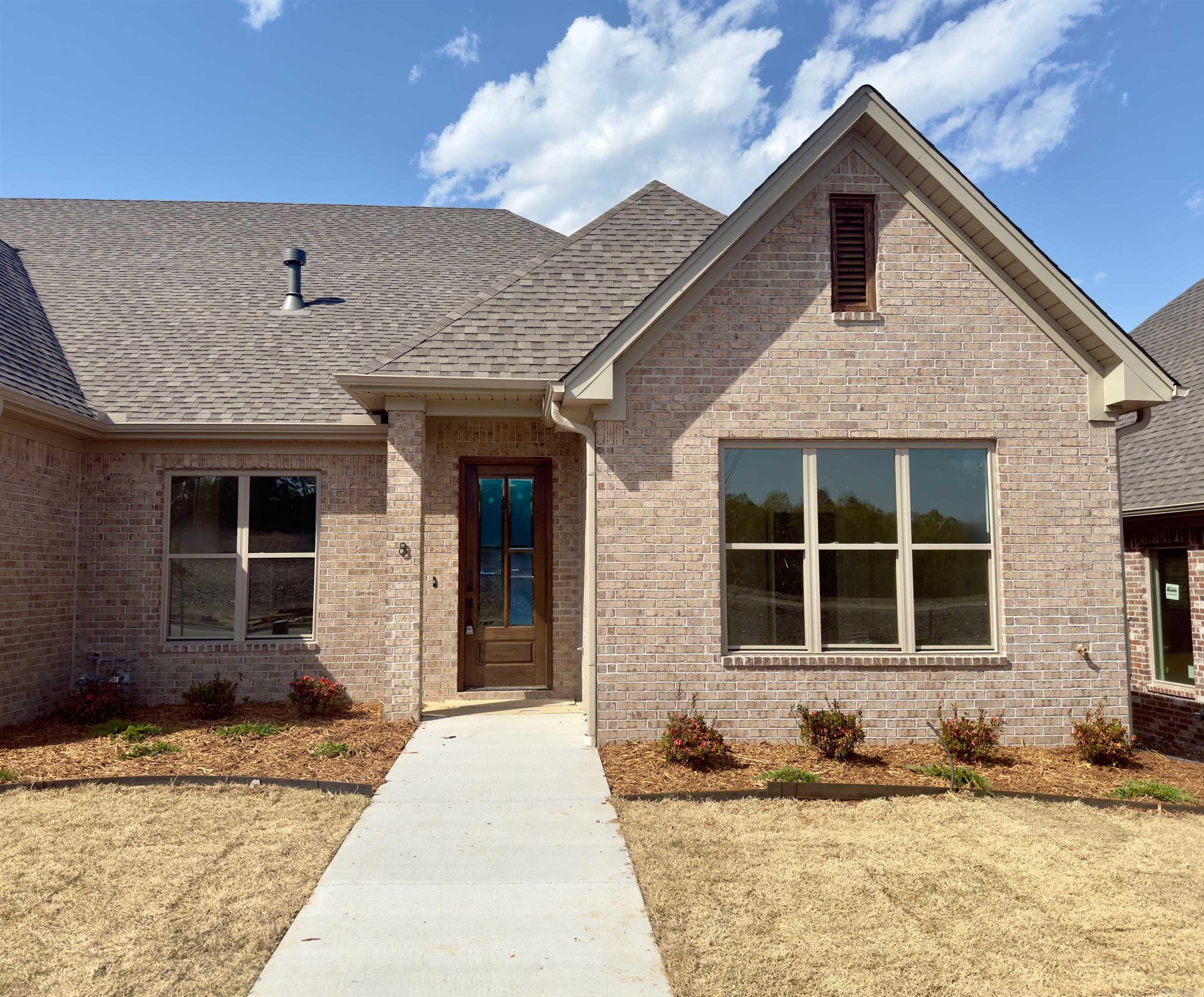 8 Driftwood Lane Property Photo