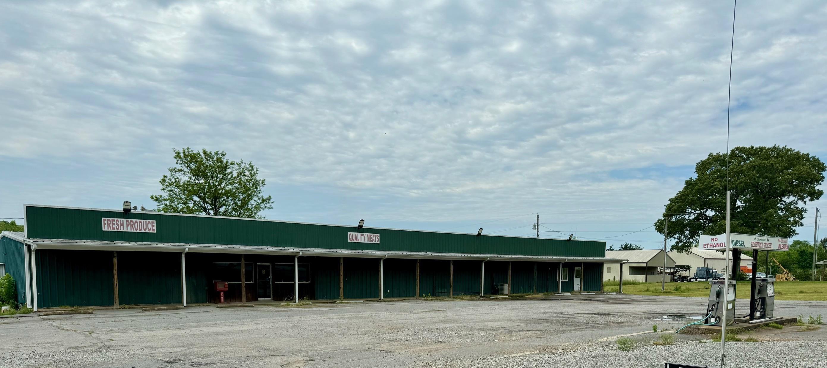 6051 Hwy 36 W. Property Photo 4