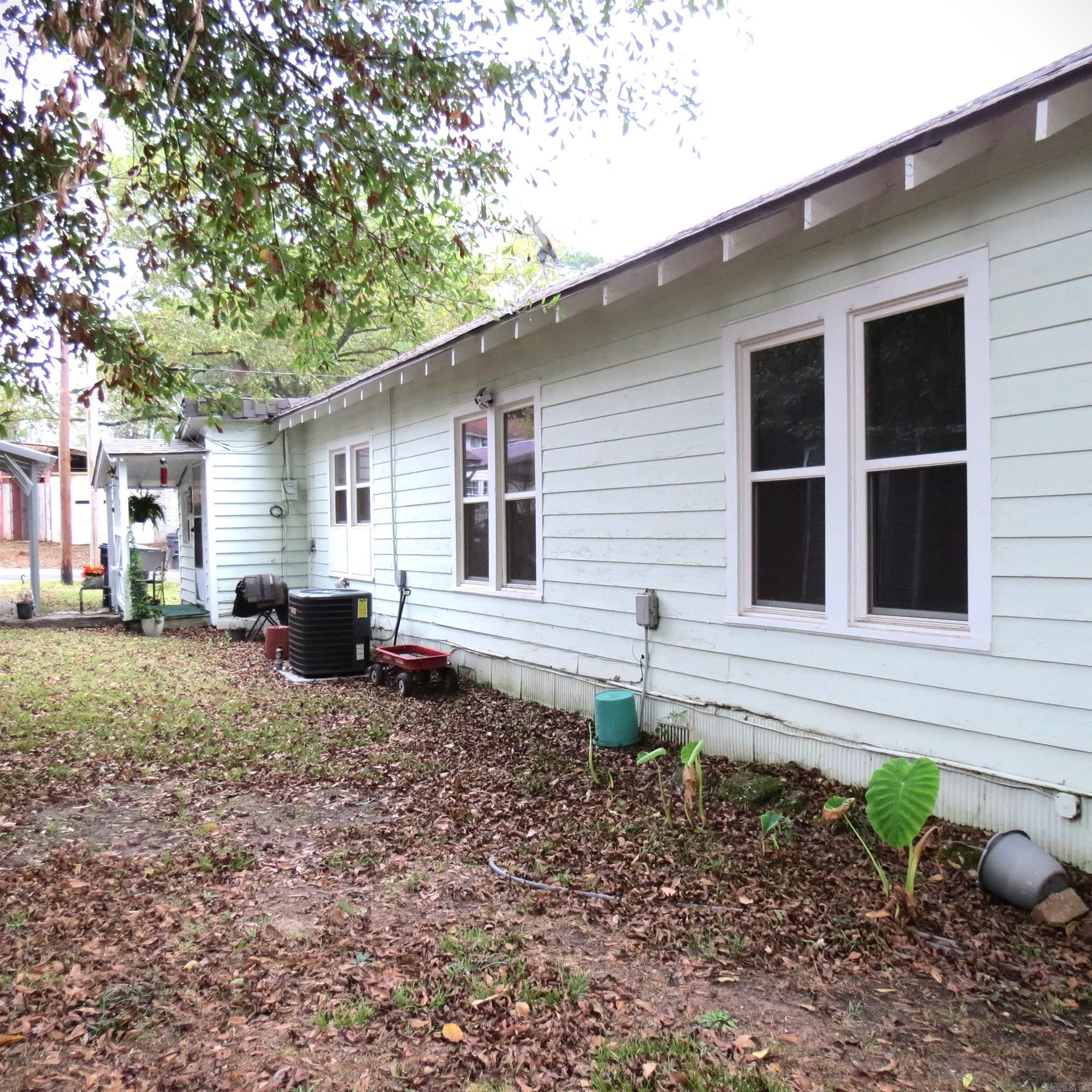404 Jasmine Street Property Photo 5