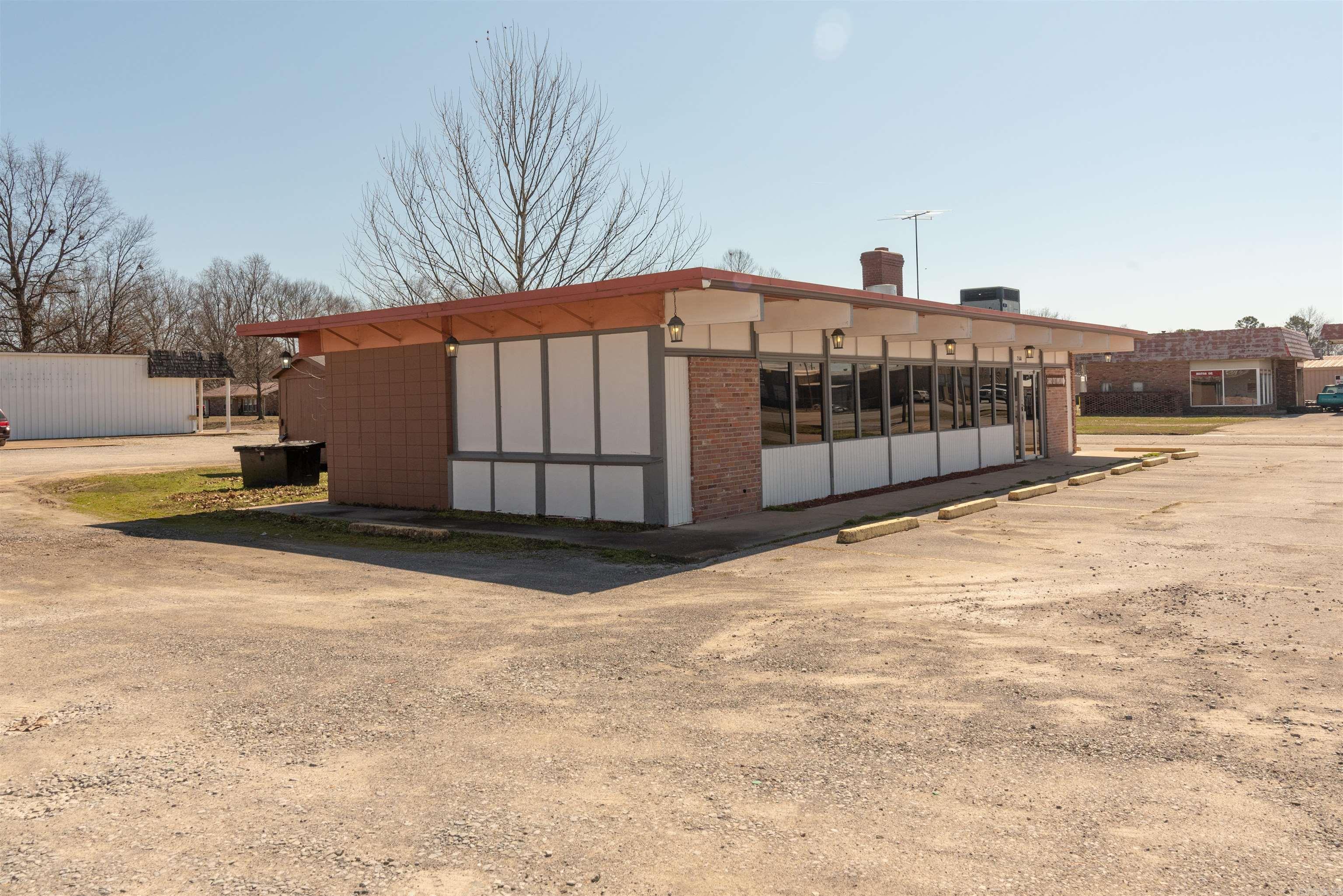 2500 N Highway 367 Property Photo 7