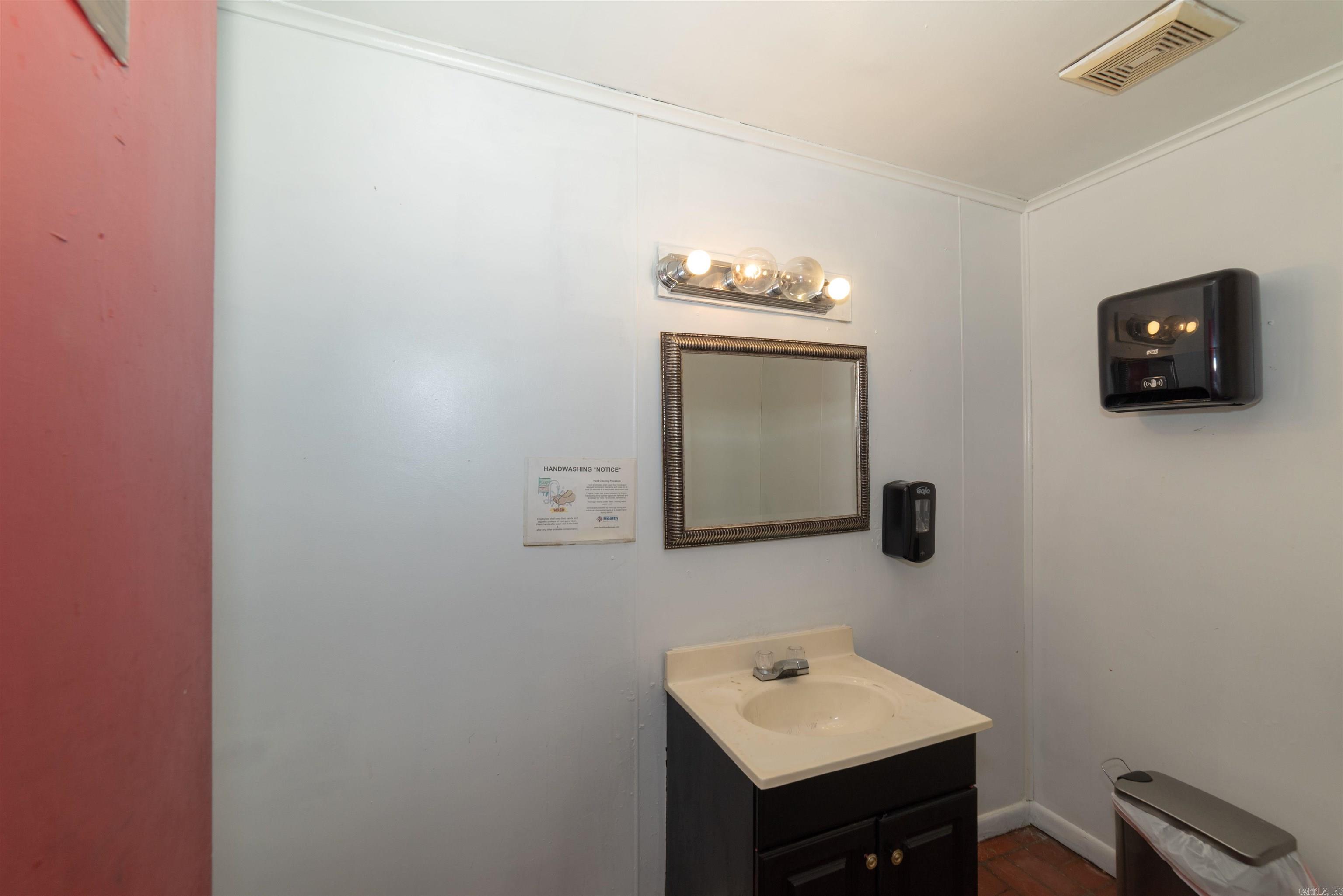 2500 N Highway 367 Property Photo 20