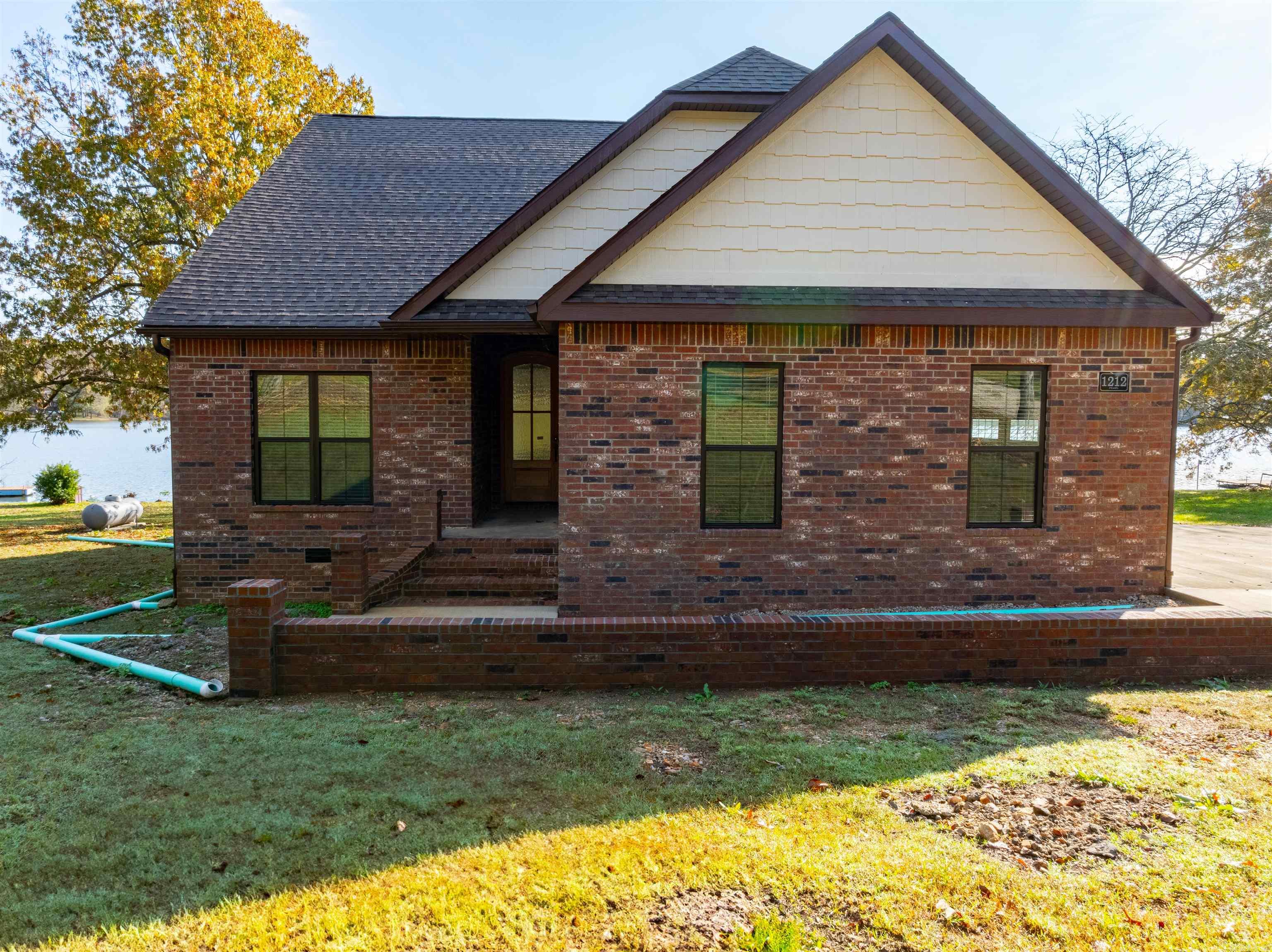 1212 Pearl Drive Property Photo 2