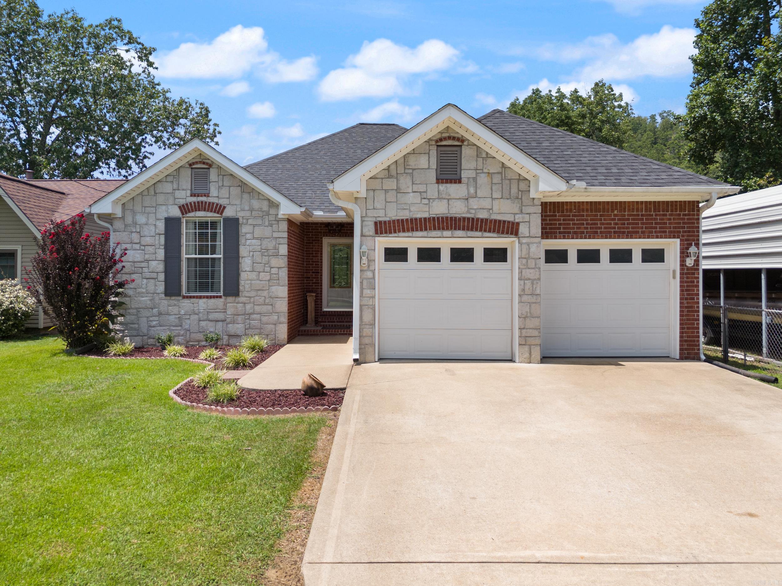 Ed Thomas Real Estate Listings Main Image