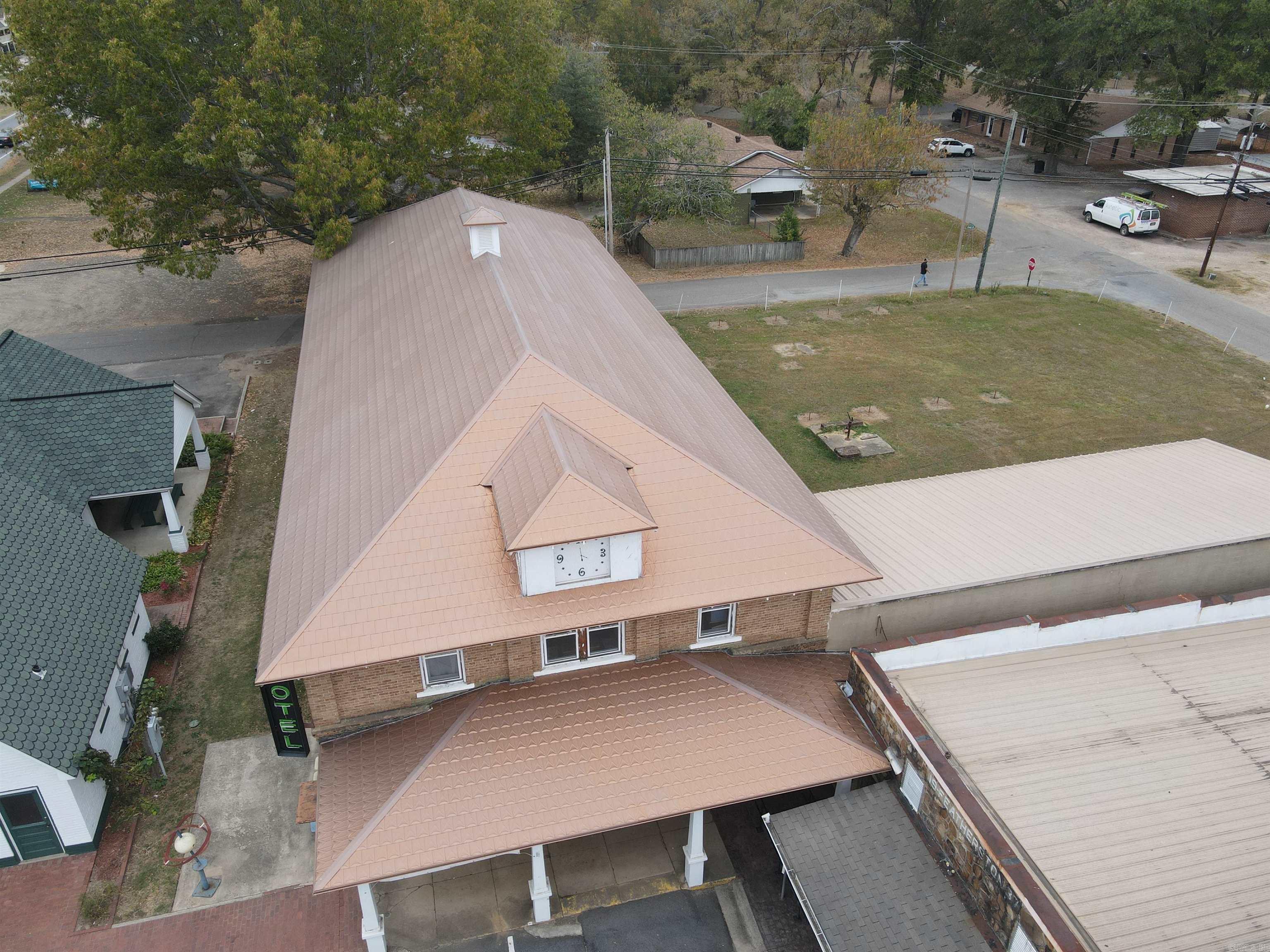 69 Courthouse Square Property Photo 3