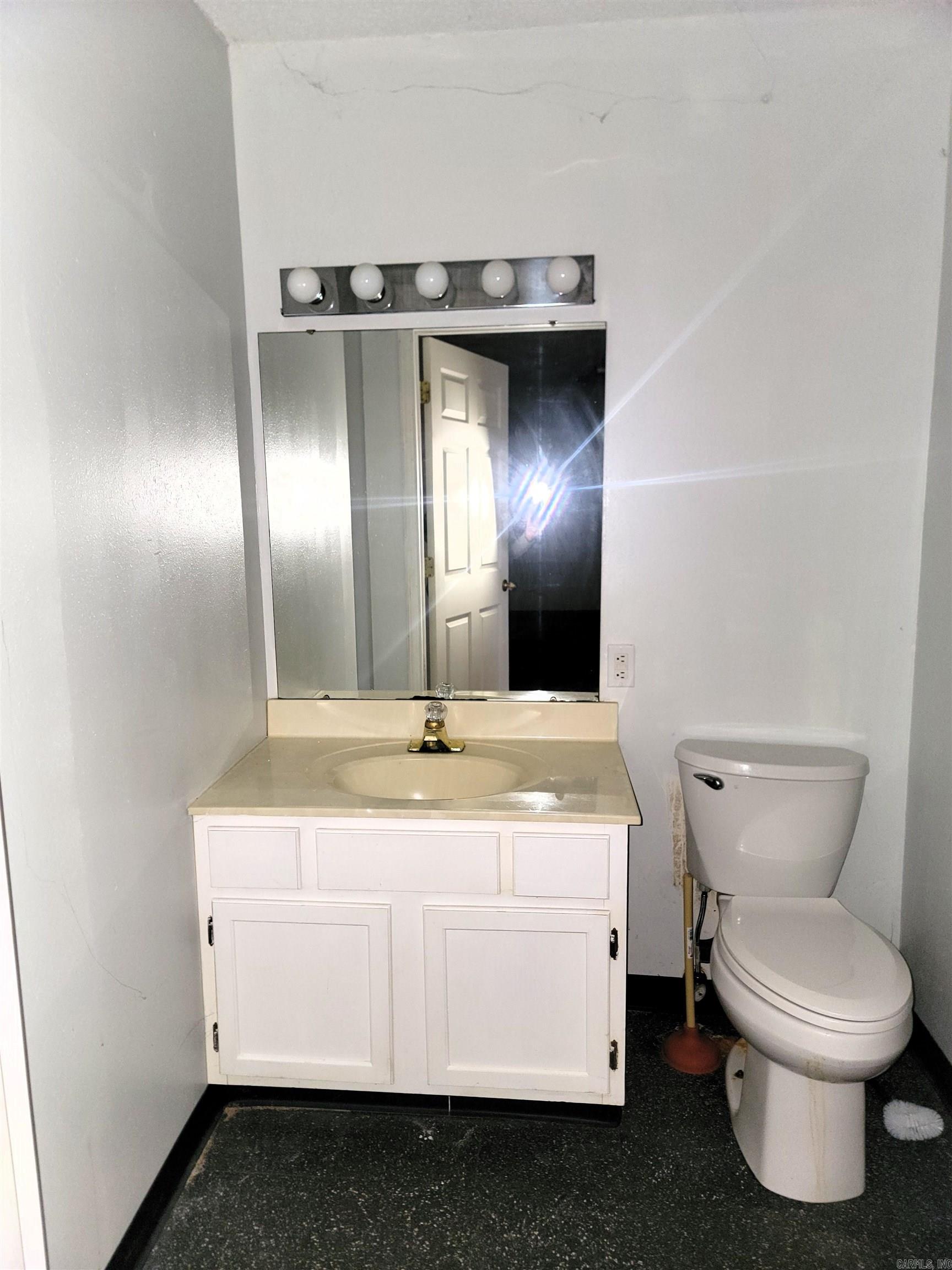 3700 W 34 Property Photo 7