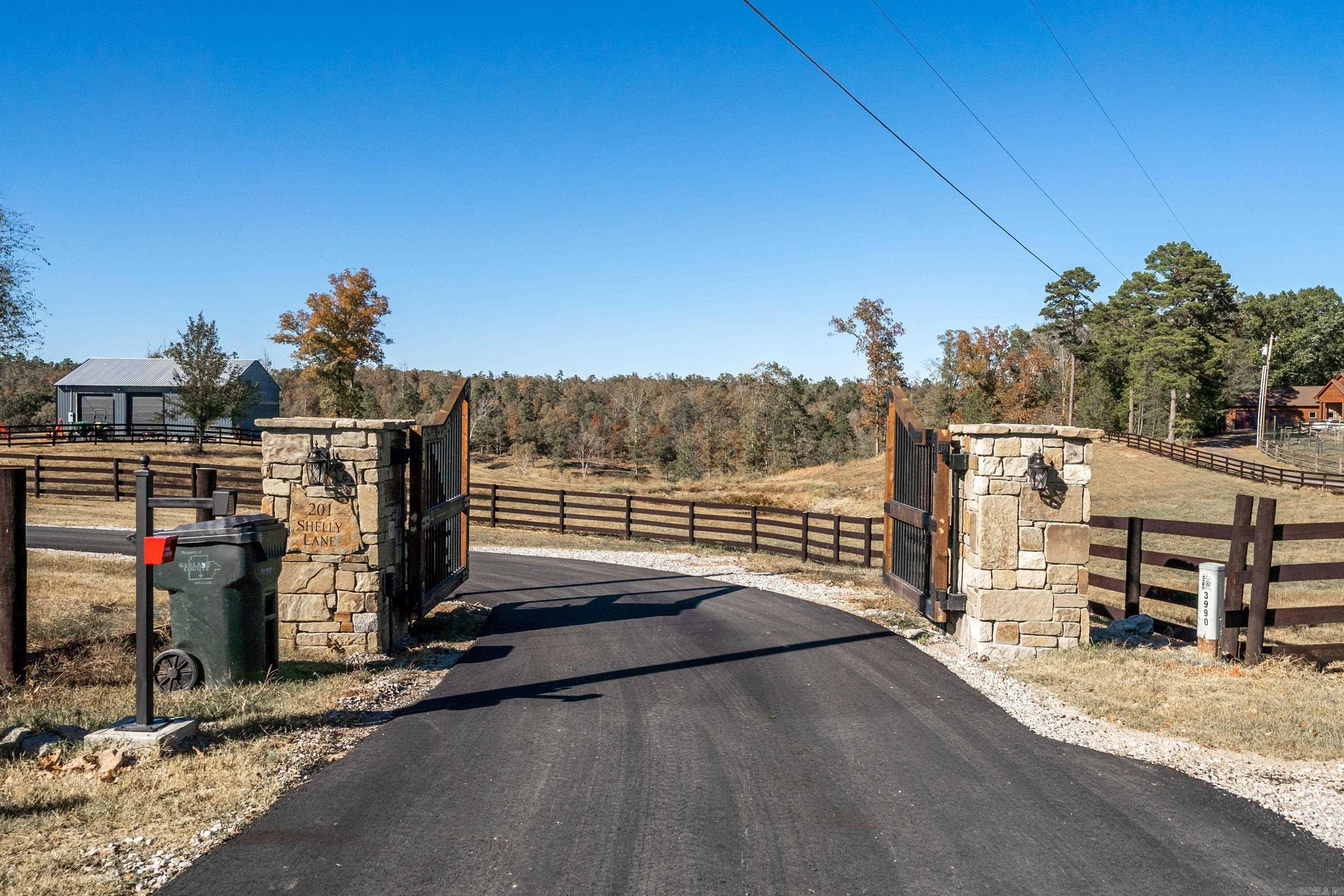 201 Shelly Lane Property Photo 7