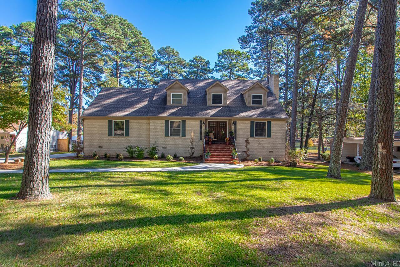 Beautiful Lakeview Real Estate Listings Main Image