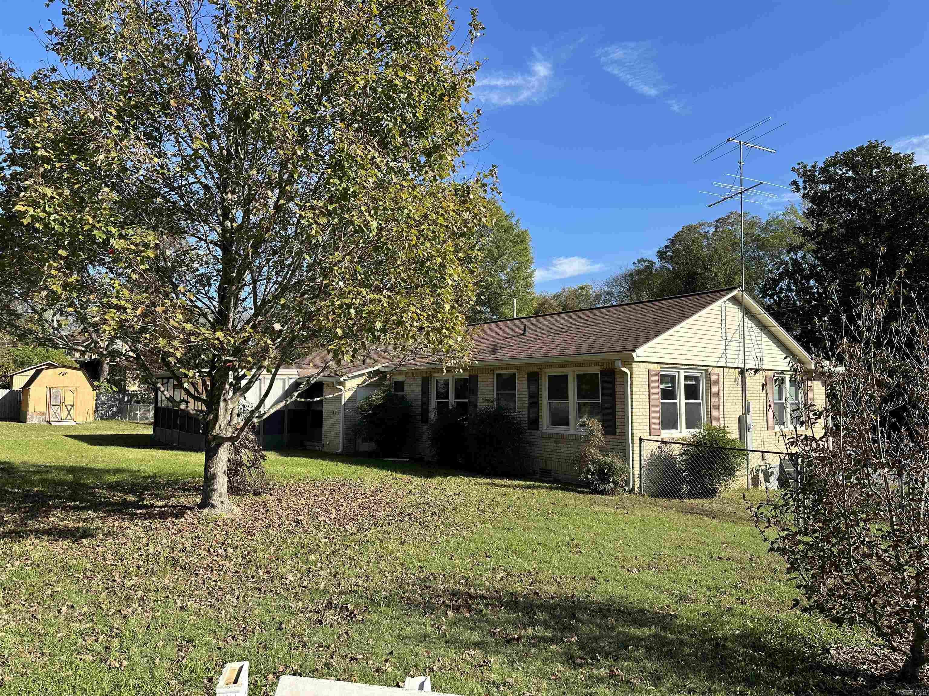 619 Westbrook Street Property Photo 8