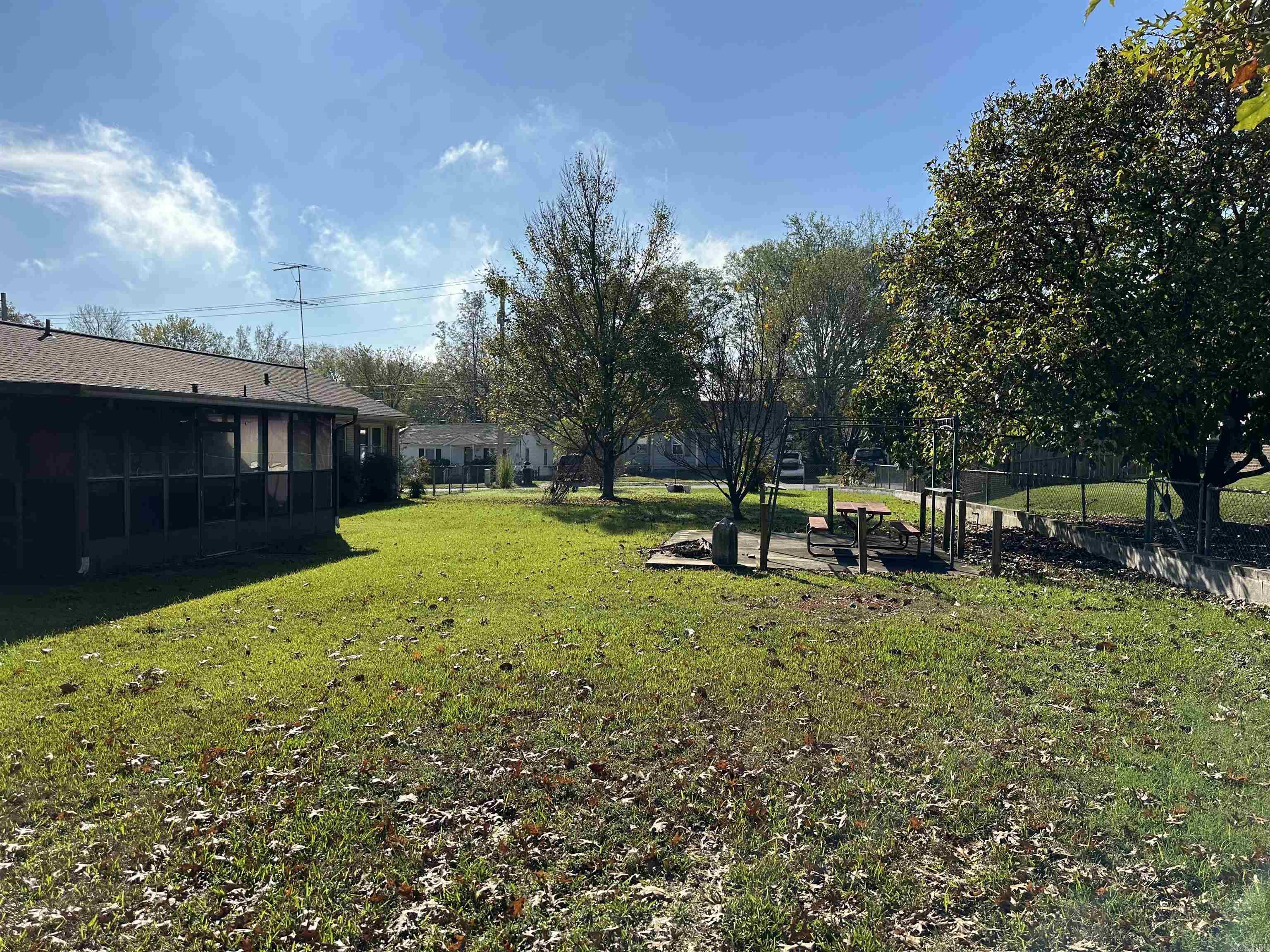 619 Westbrook Street Property Photo 15