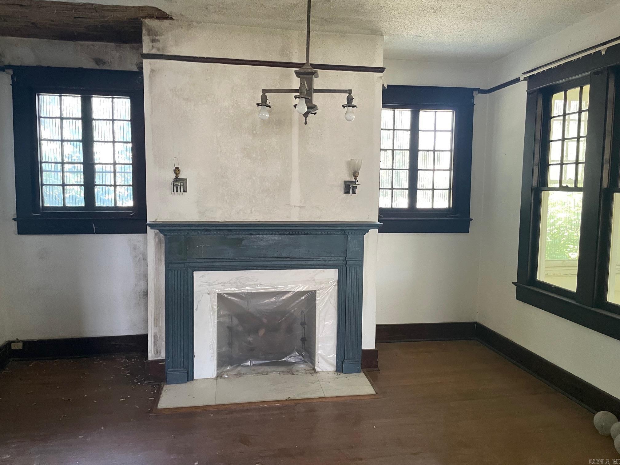 1700 S Laurel St Property Photo 4