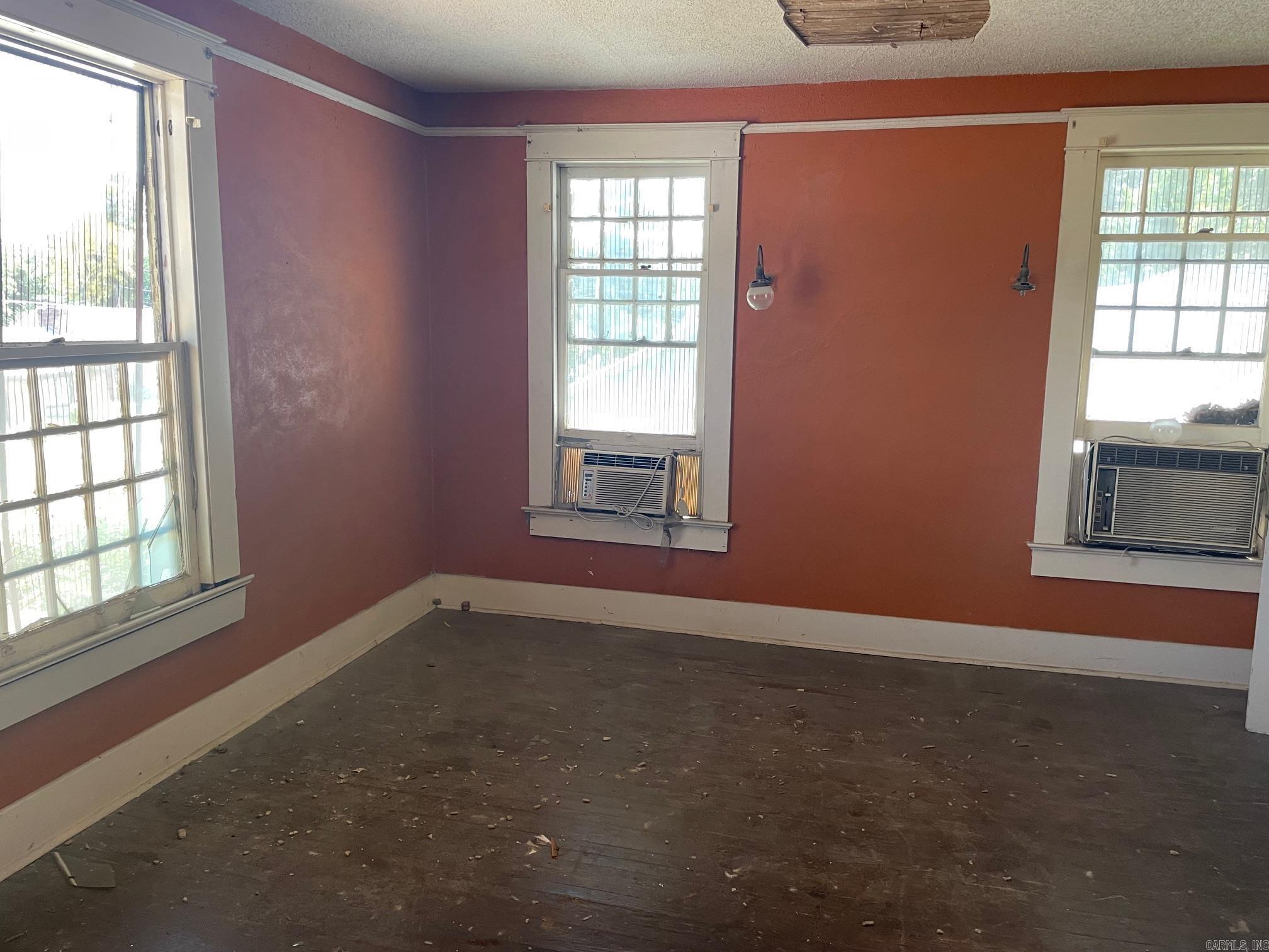 1700 S Laurel St Property Photo 10