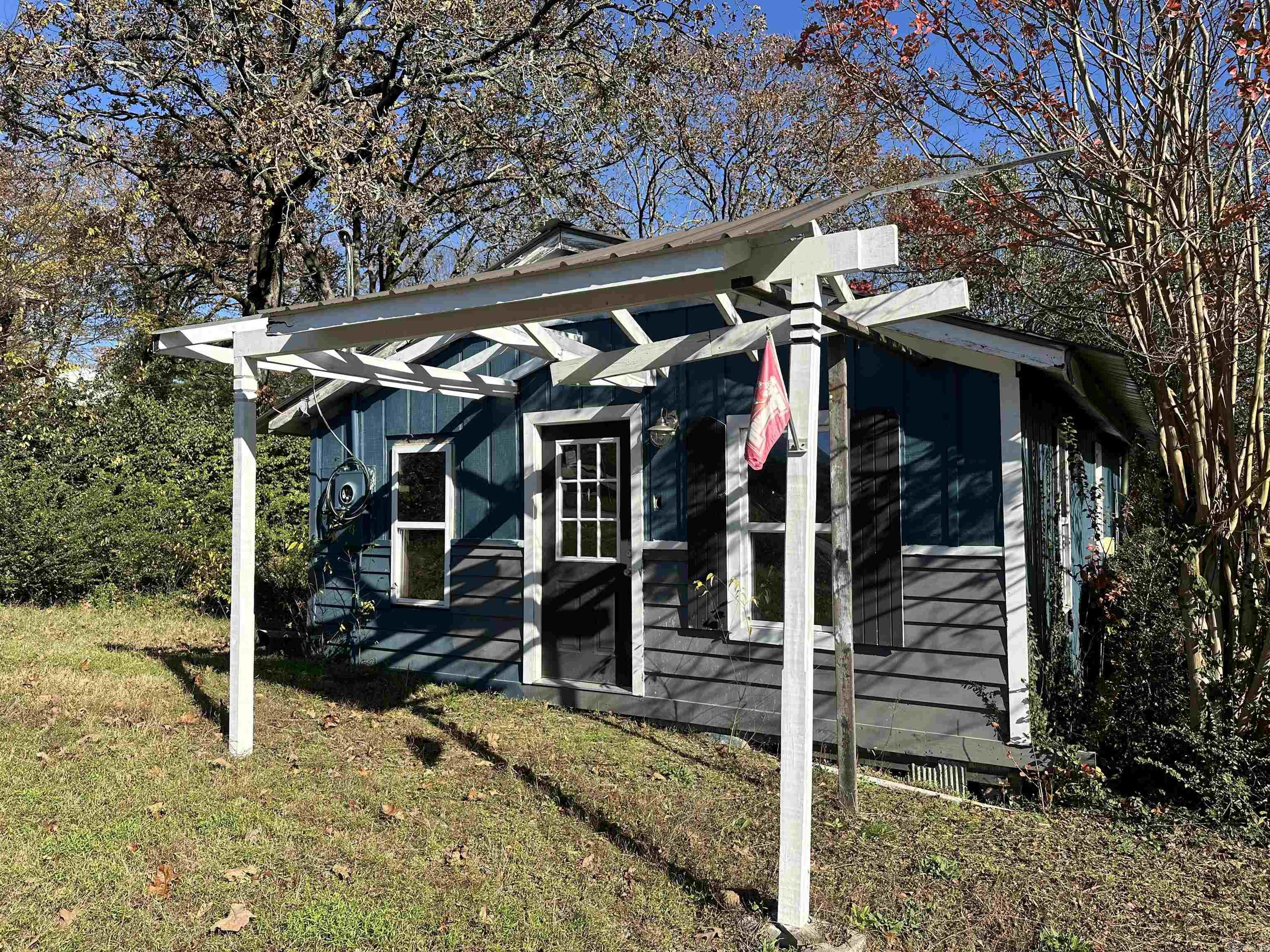 207 N Conway Street Property Photo 4