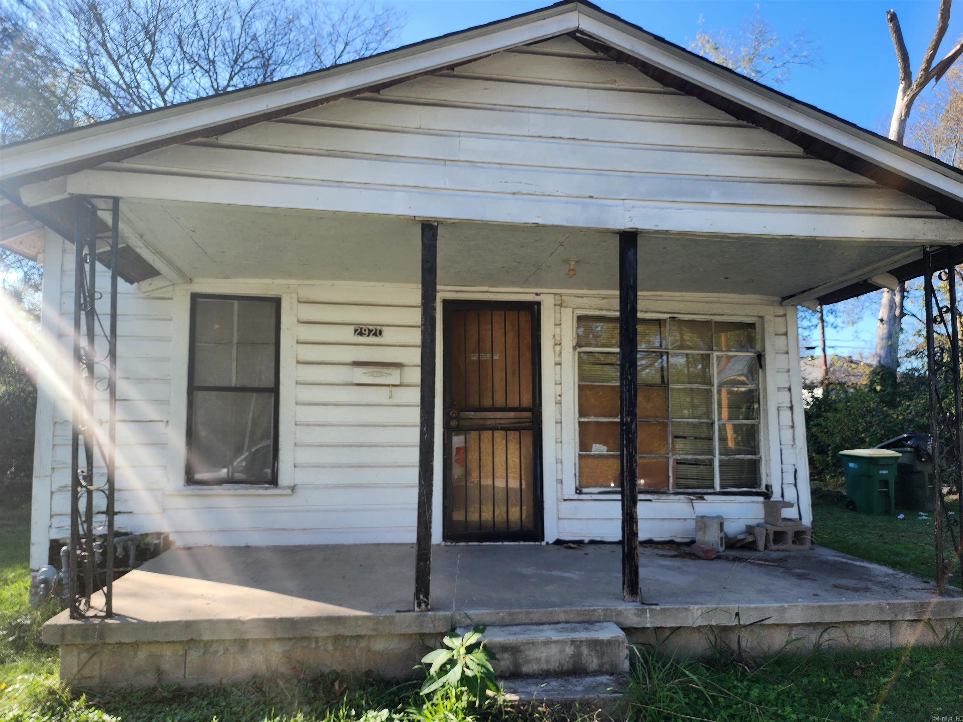 2920 Scott Street Property Photo 3
