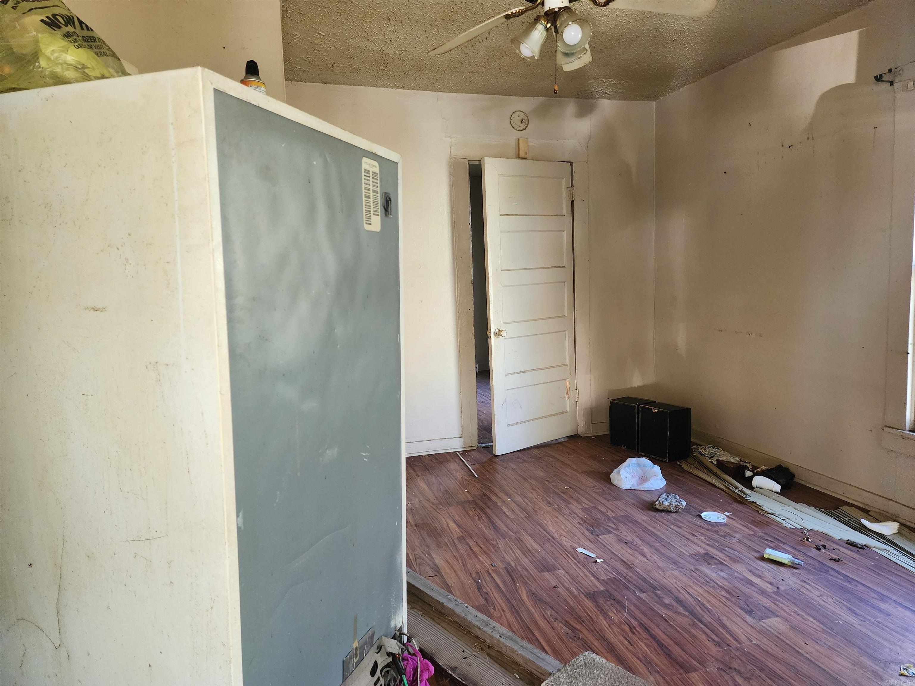 2920 Scott Street Property Photo 5