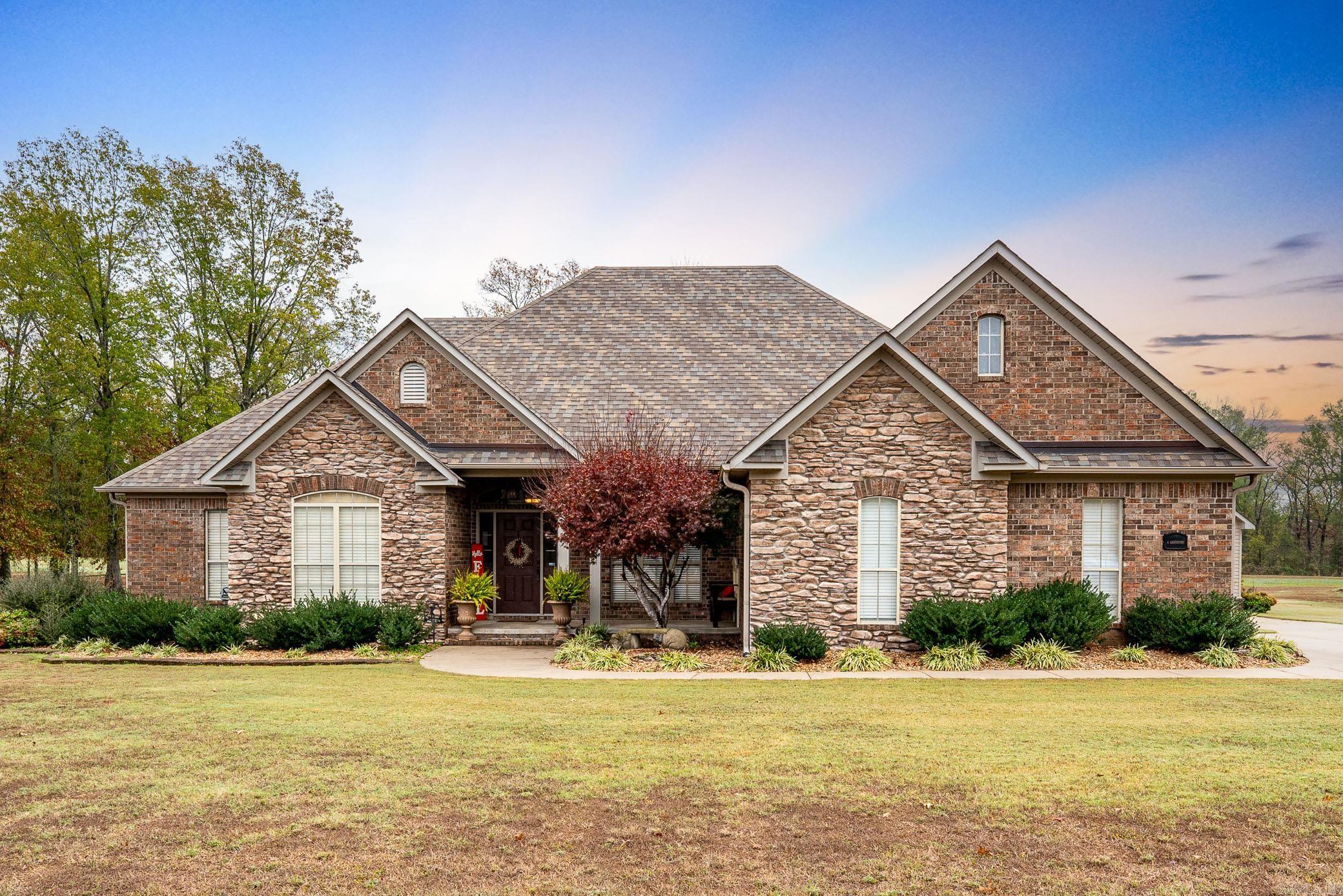 4 Greystone Drive Property Photo