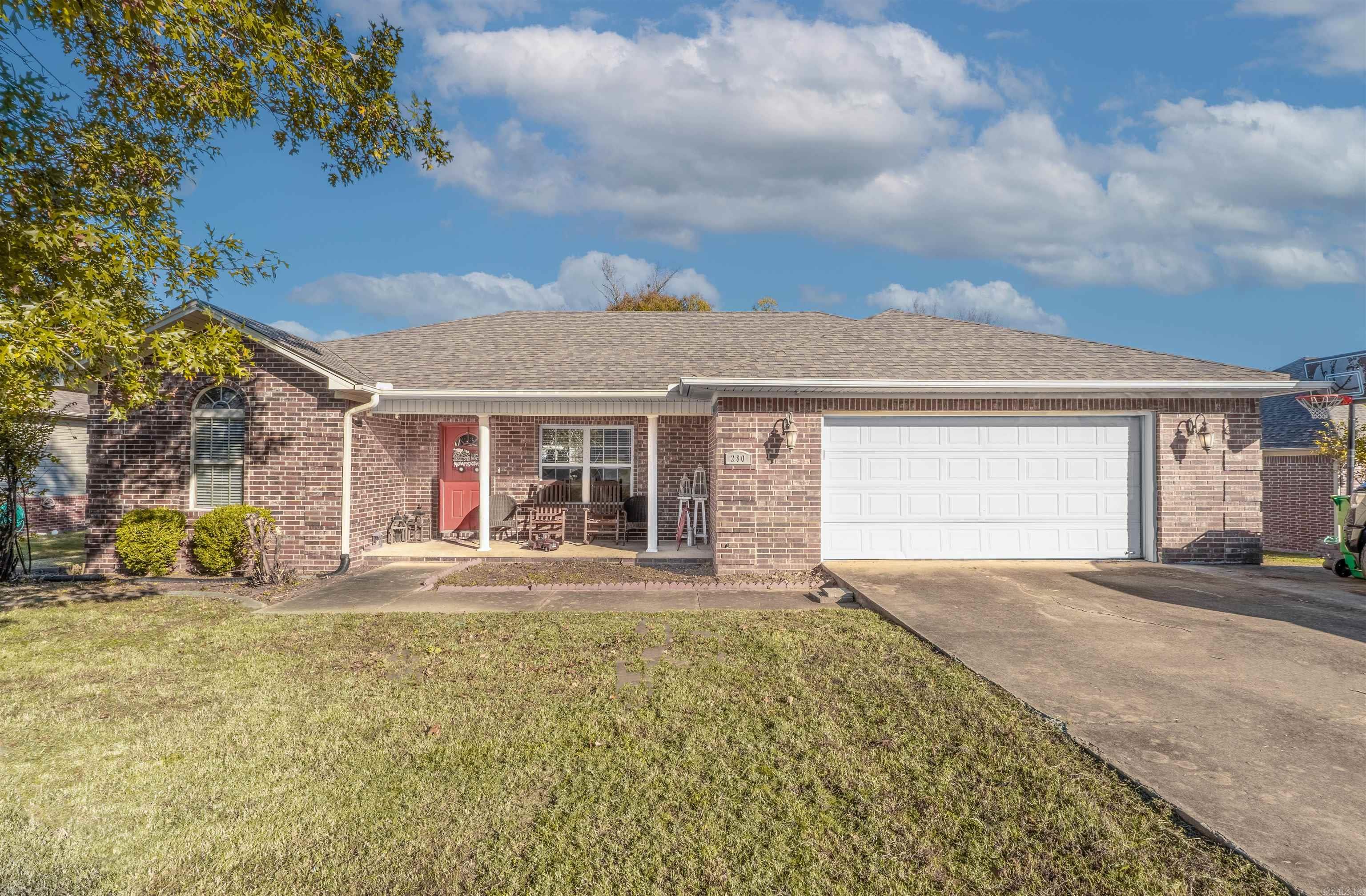 Carraige Court Real Estate Listings Main Image