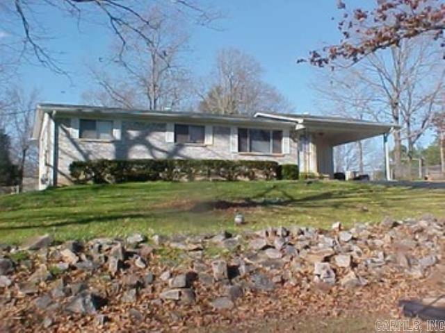 102 Douglas Drive Property Photo 1