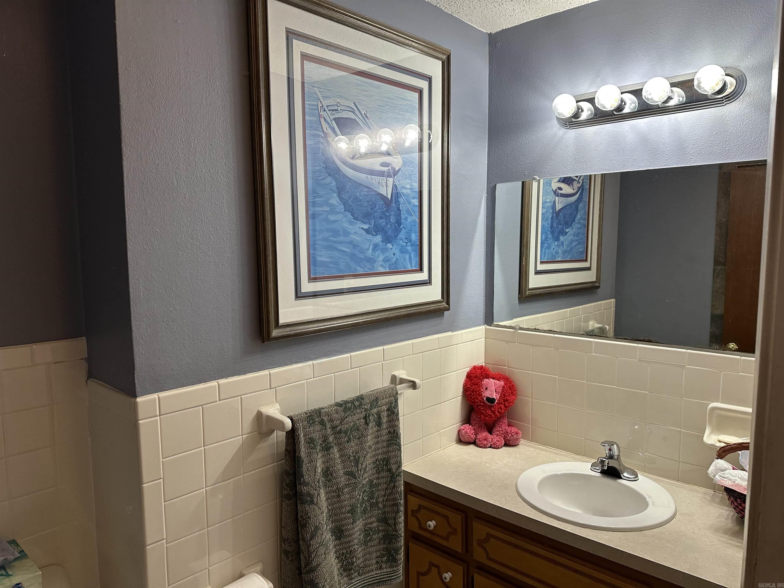 102 Douglas Drive Property Photo 11