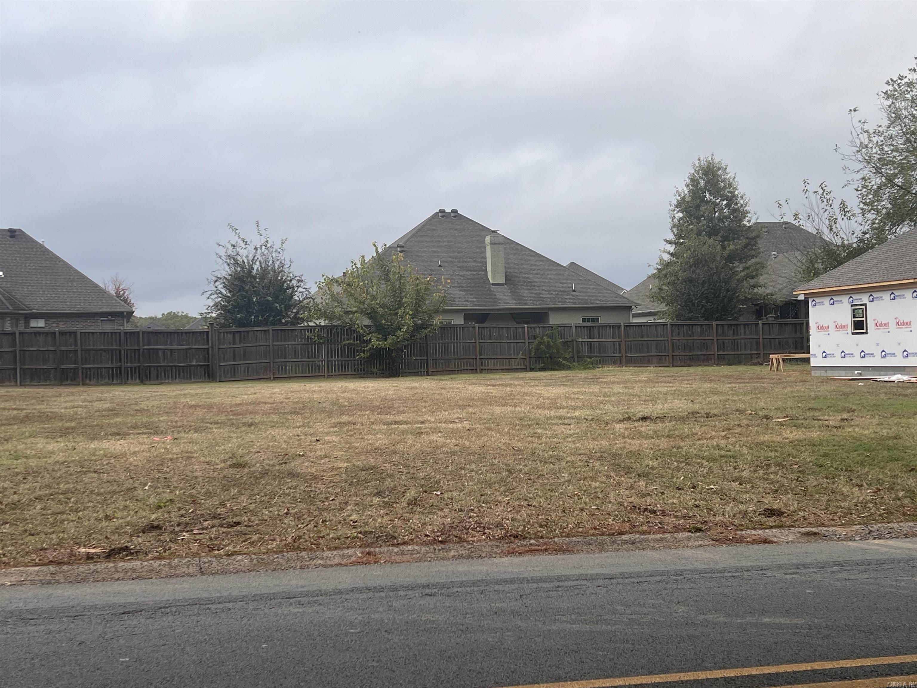 Country Club Villas Real Estate Listings Main Image