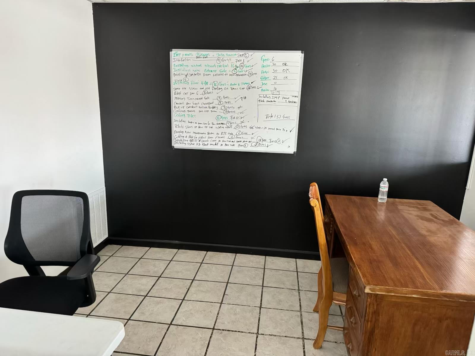 2222 E Broadway Street Property Photo 5