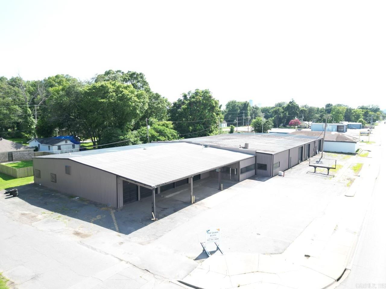 2222 E Broadway Street Property Photo 12