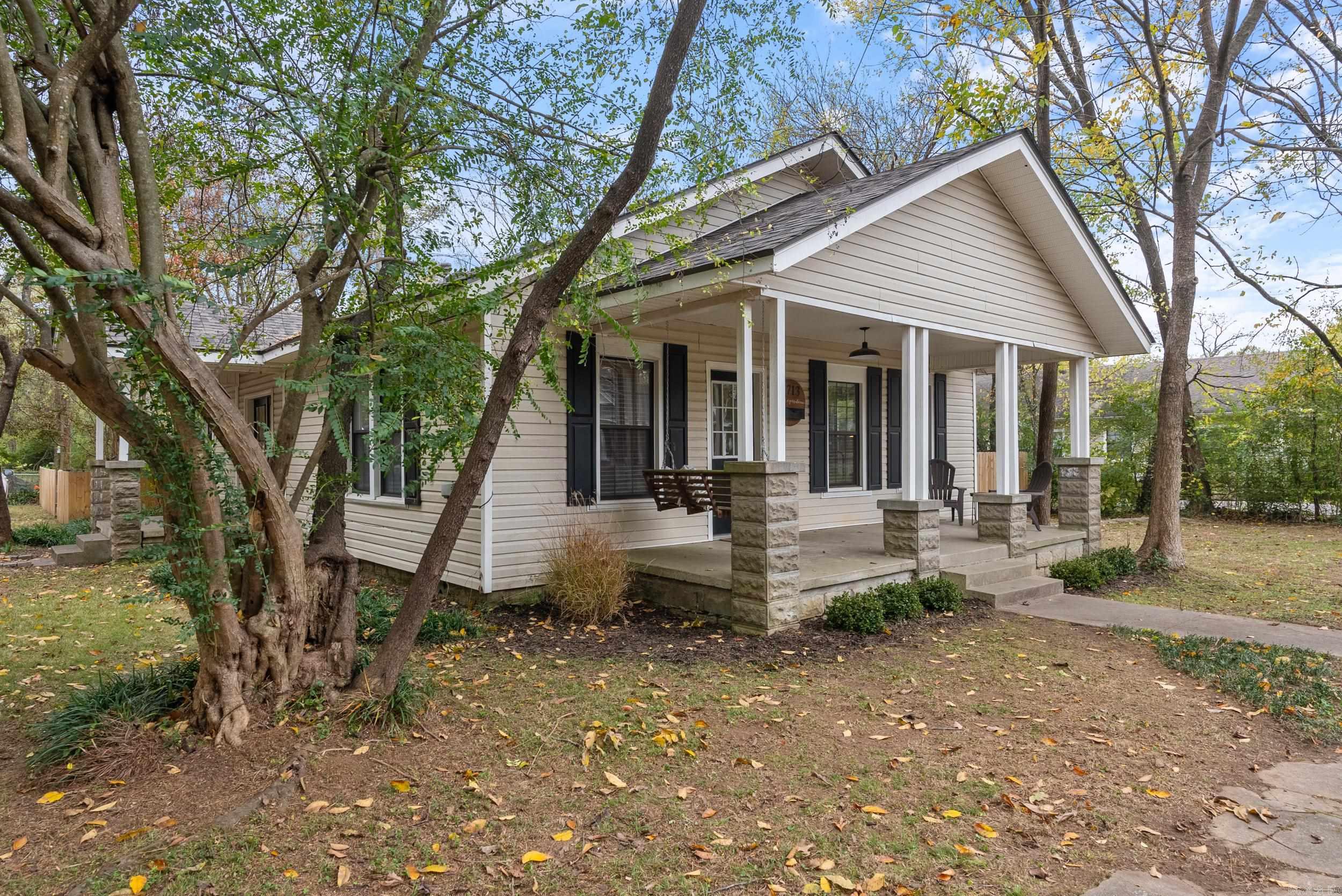 Davidson Real Estate Listings Main Image