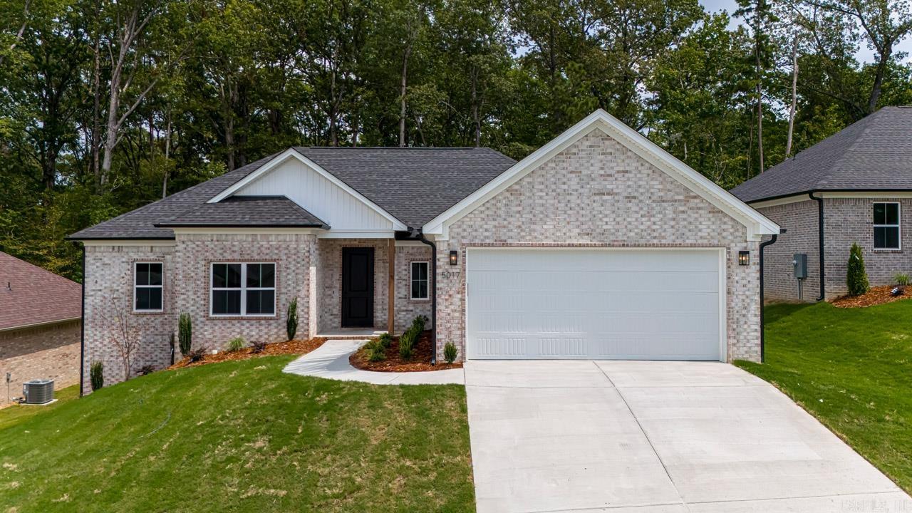 5017 Springwood Circle Property Photo