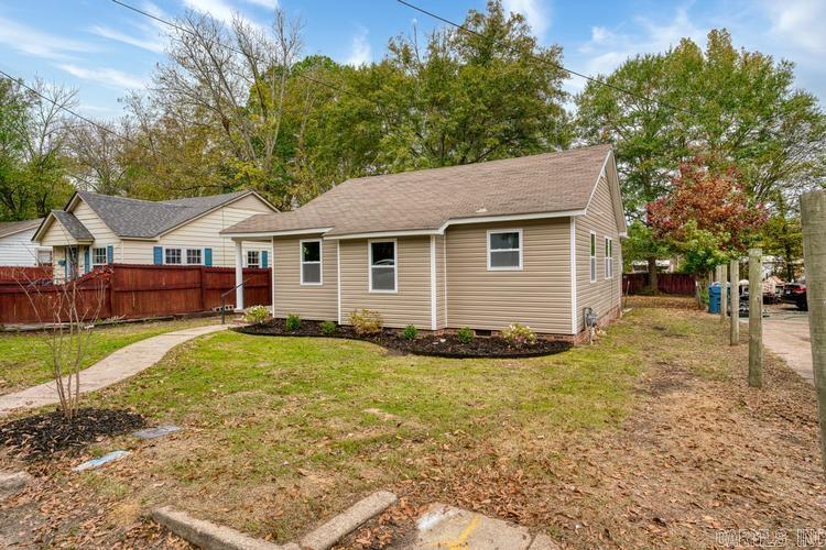 Coston Real Estate Listings Main Image