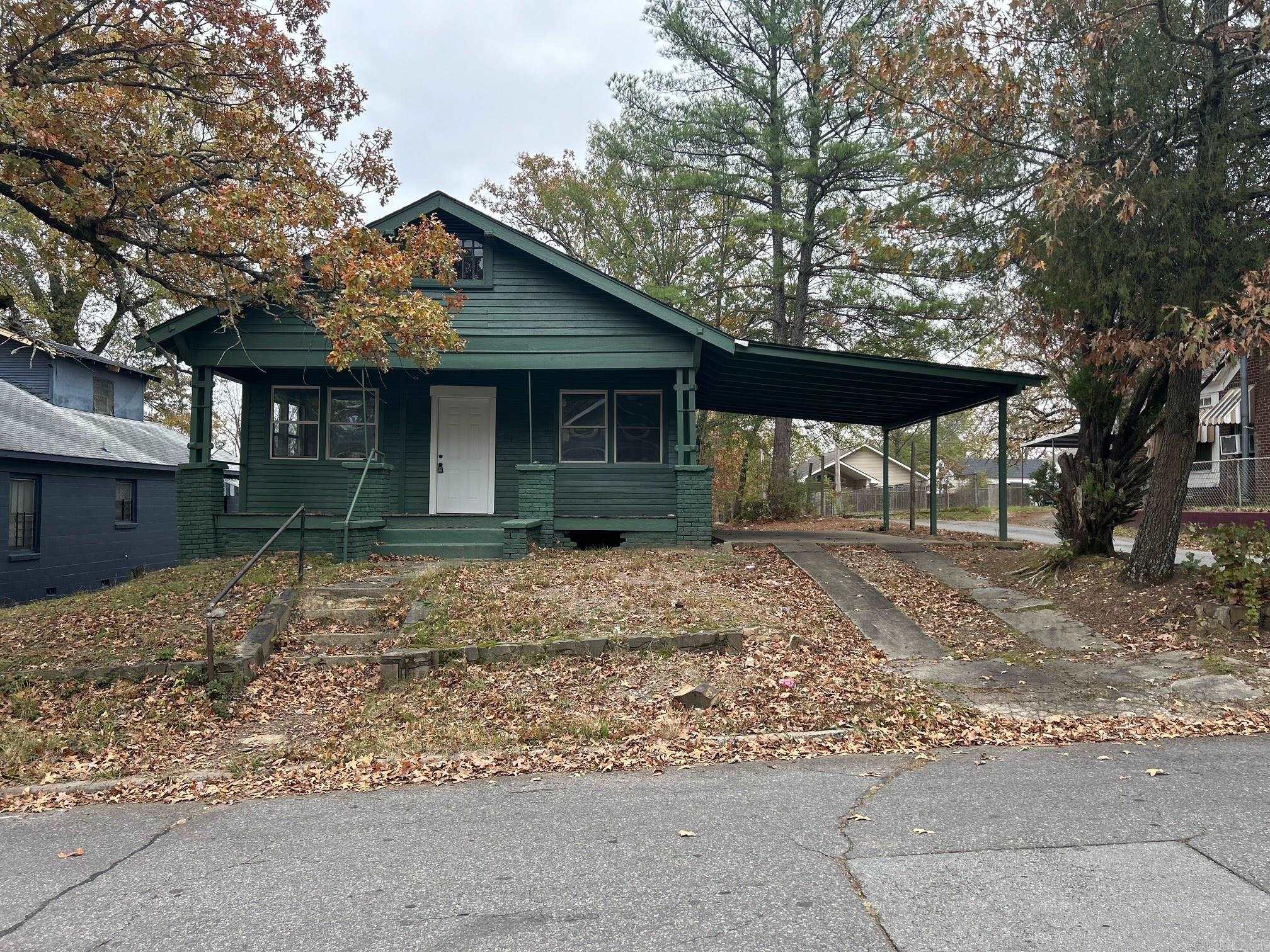 Chickasaw Place Real Estate Listings Main Image