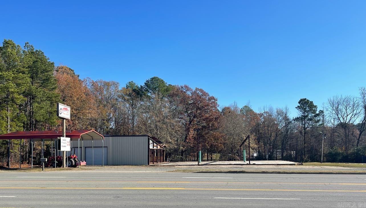922 N Highway 425 Property Photo 1