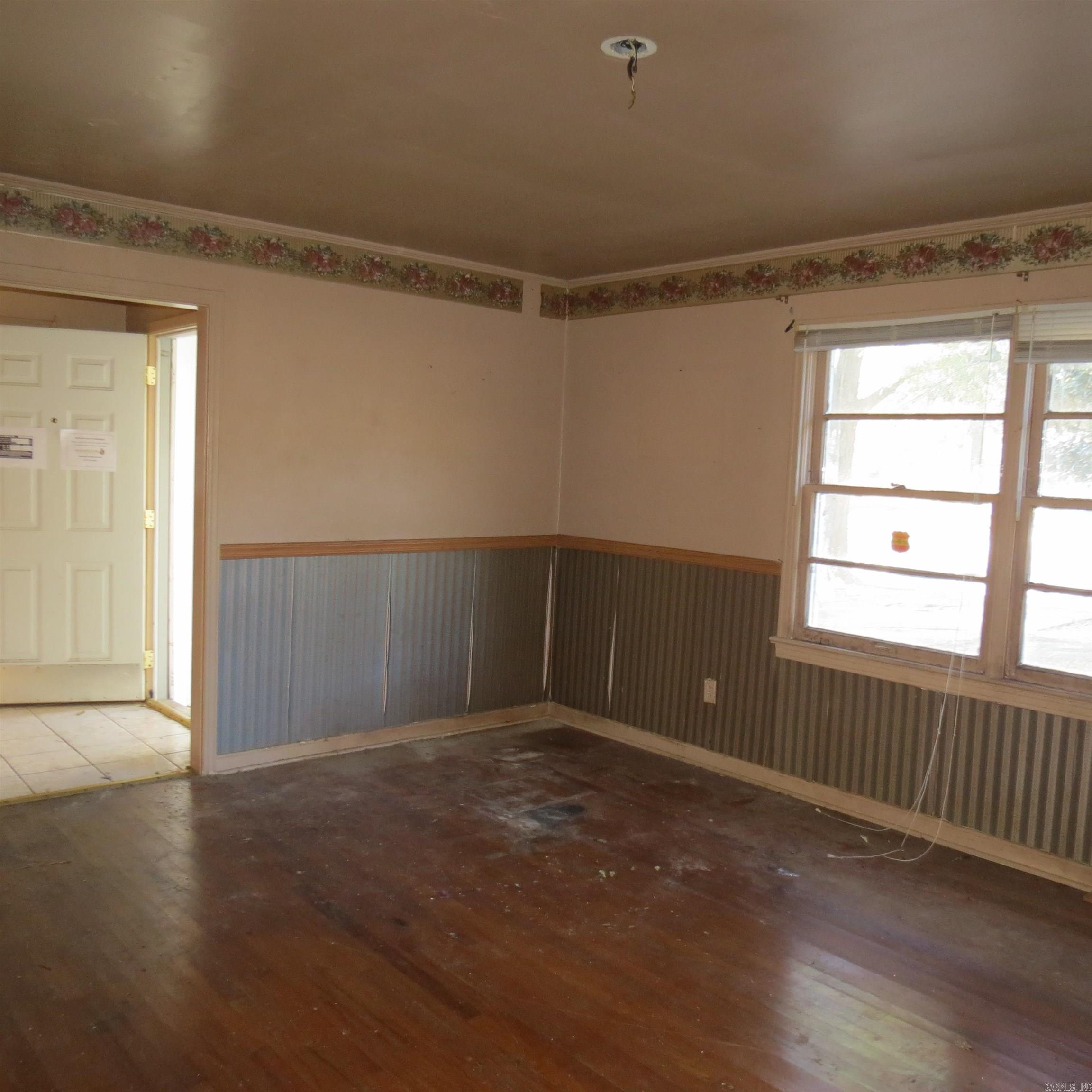 24045798 Property Photo 6