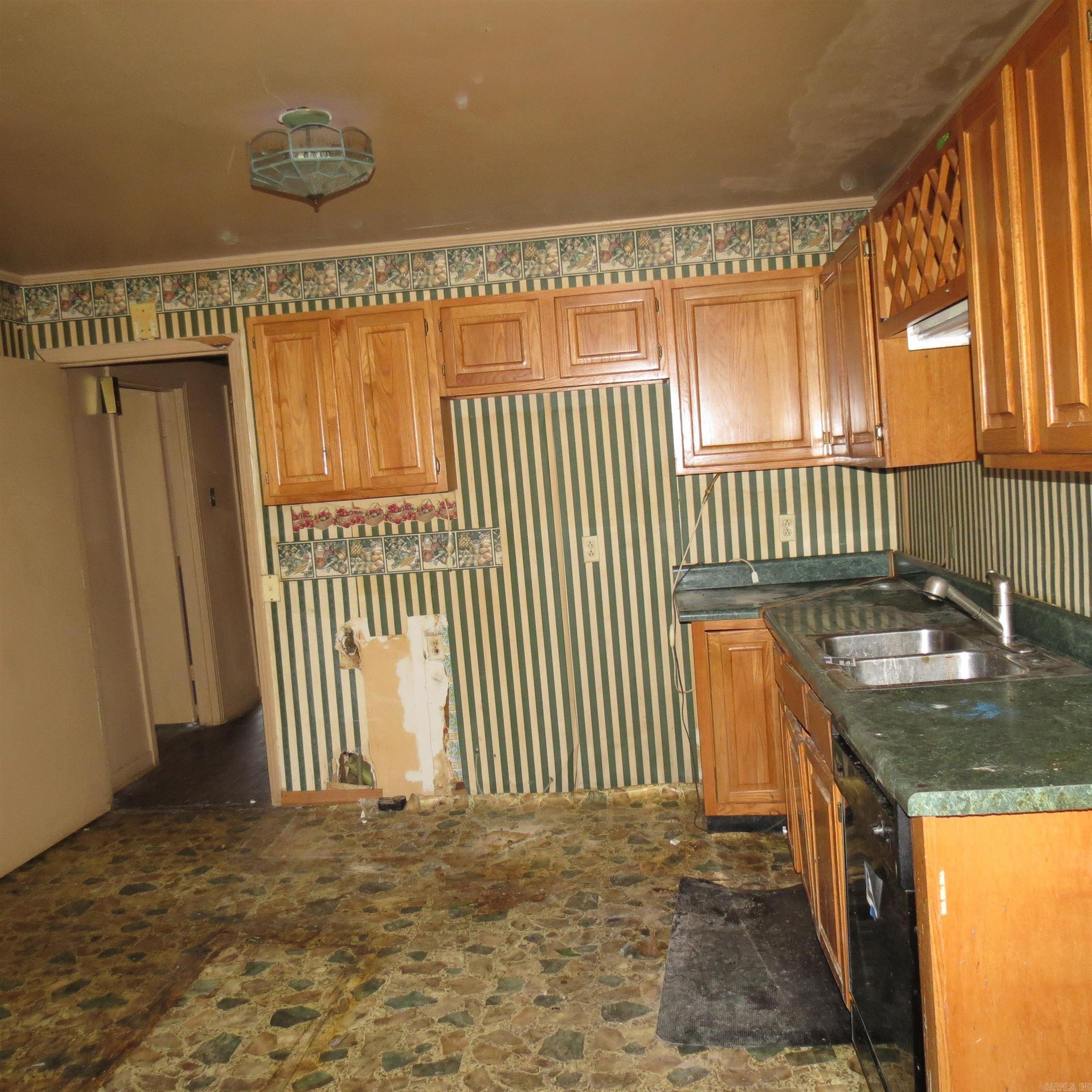 24045798 Property Photo 16