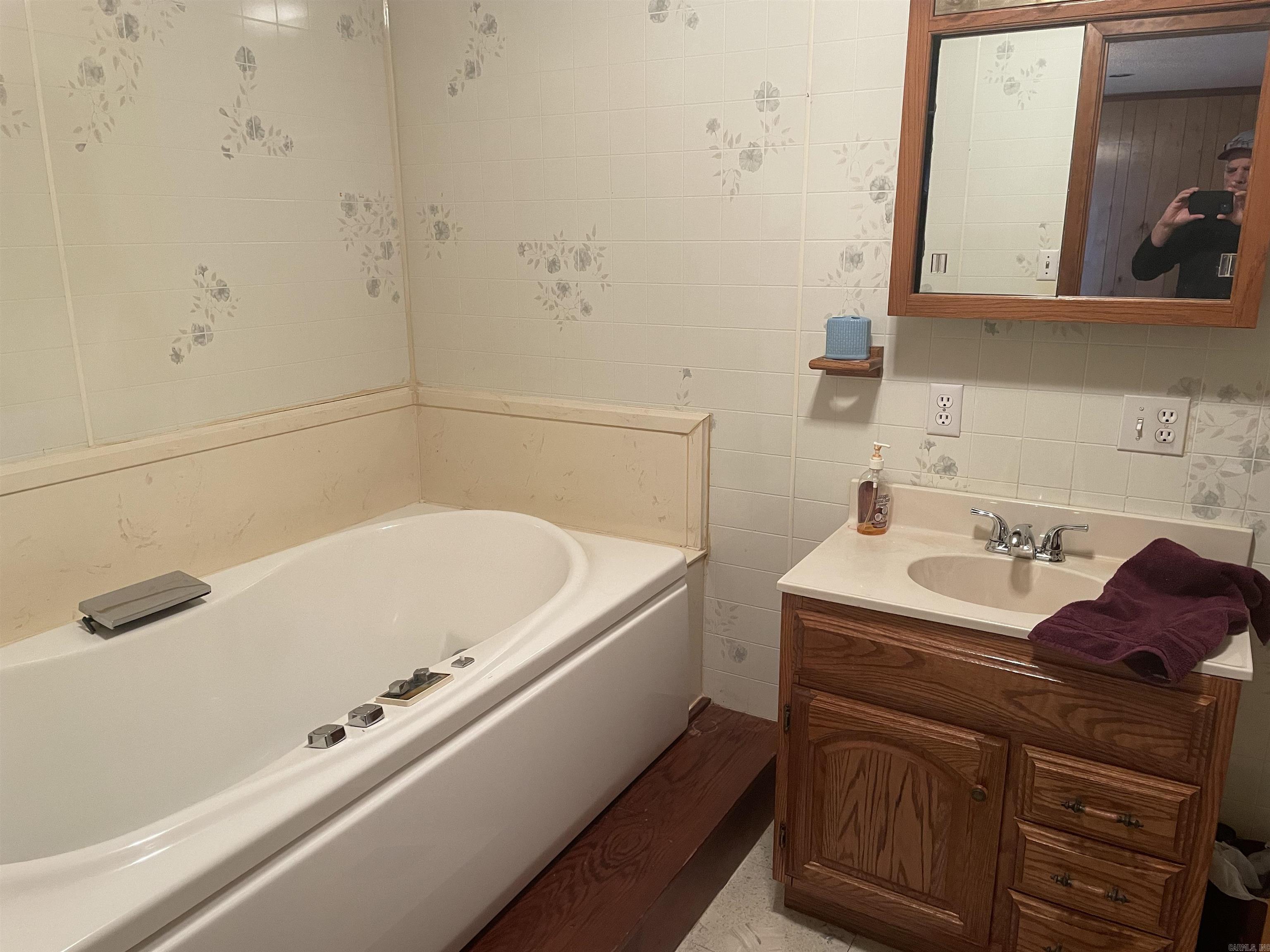 3810 Vinson Rd Property Photo 6